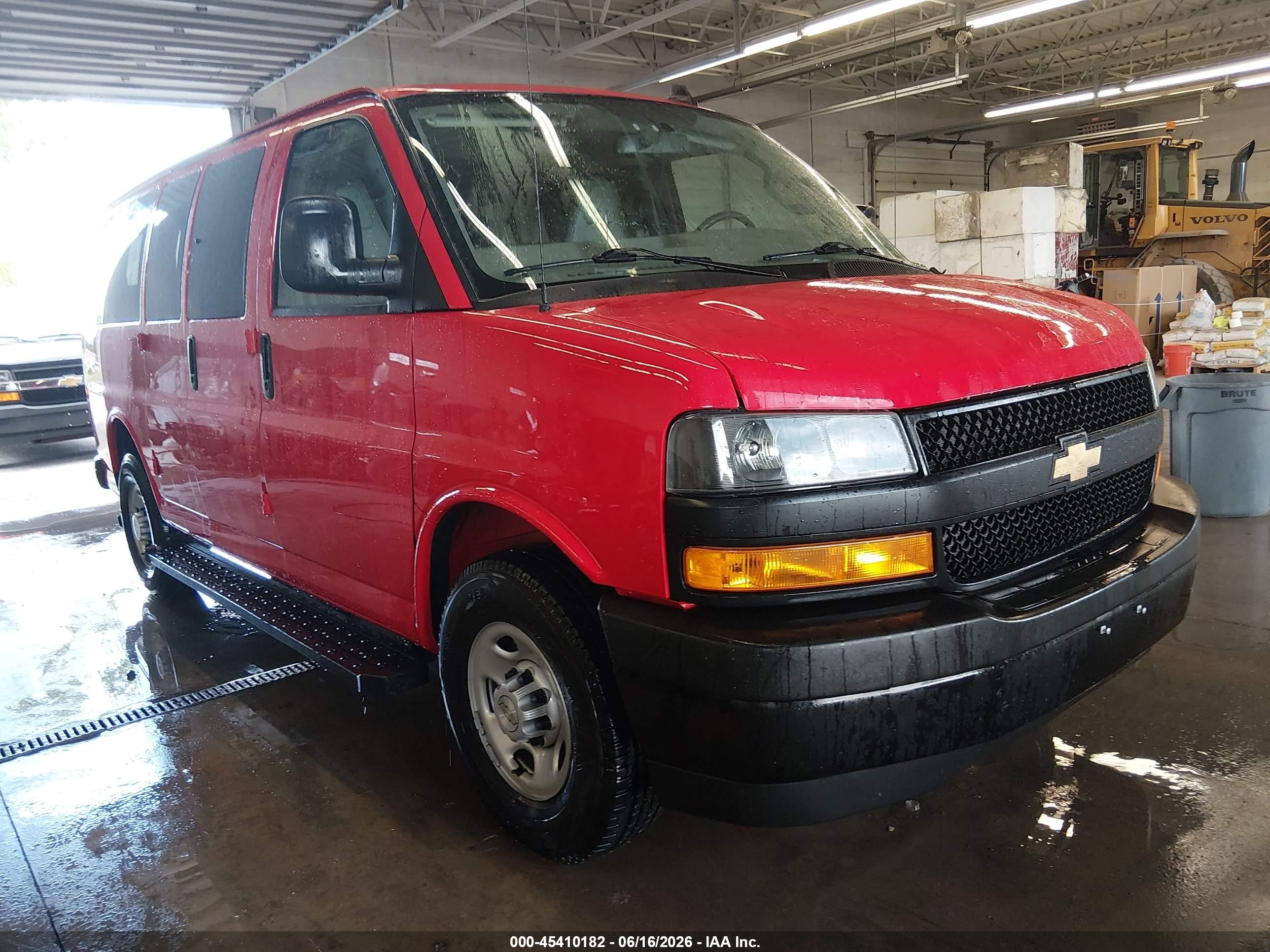 2023 Chevrolet Express Passenger LS, VIN 1GAWGEFPXP1105827 — Side