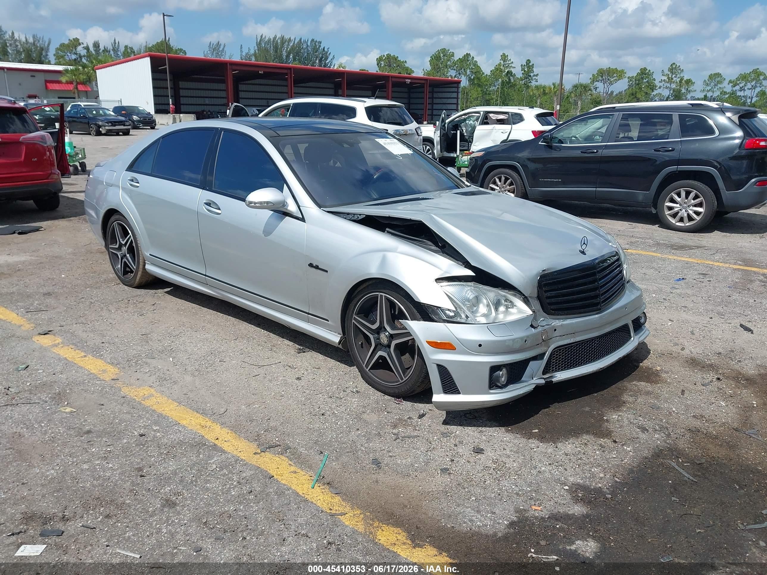2008 Mercedes-Benz S 63 AMG, VIN WDDNG77X68A189195 — Front end