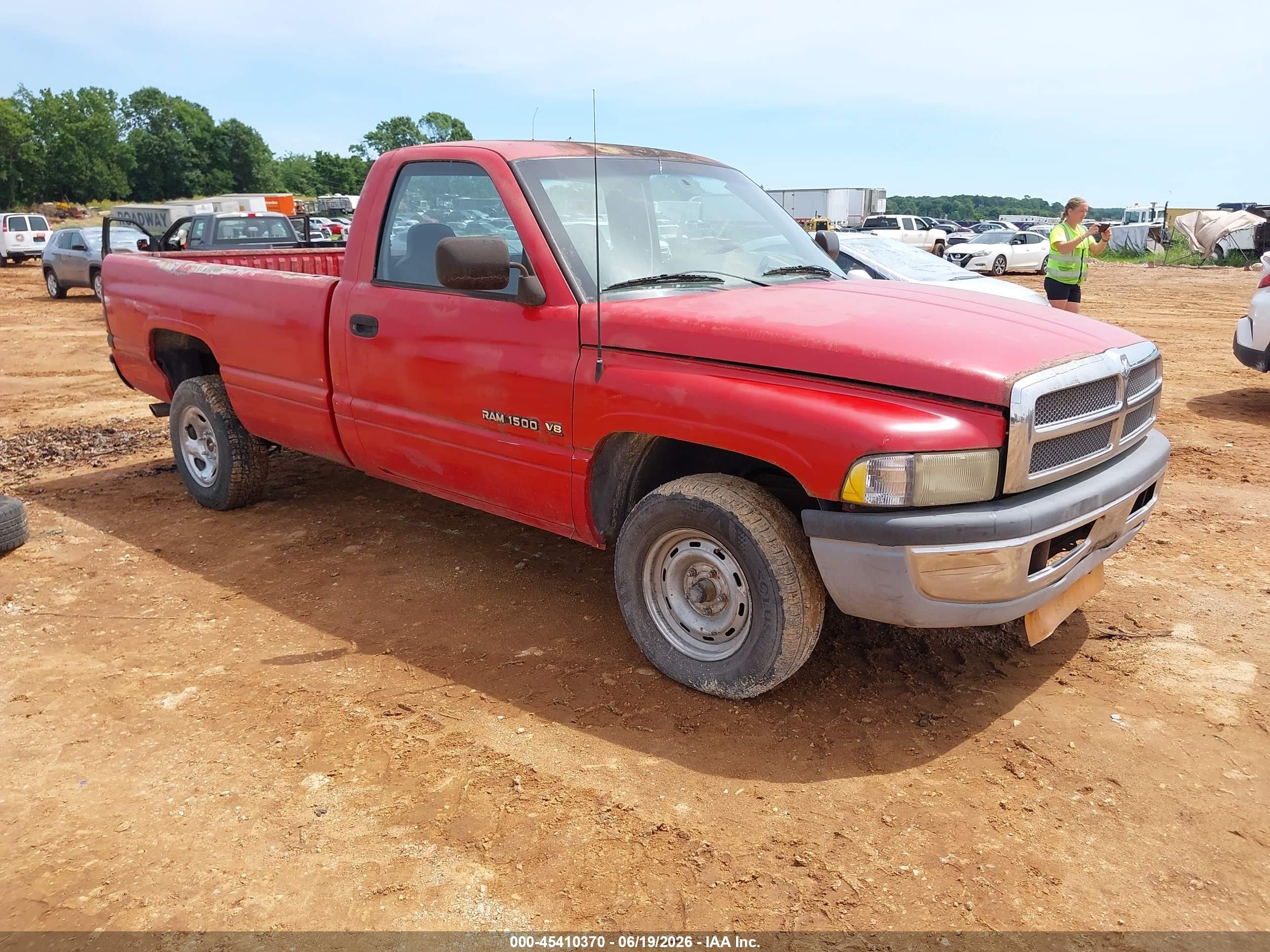 1997 Dodge 1500, VIN 1B7HC16Y9VS131467 — Front end