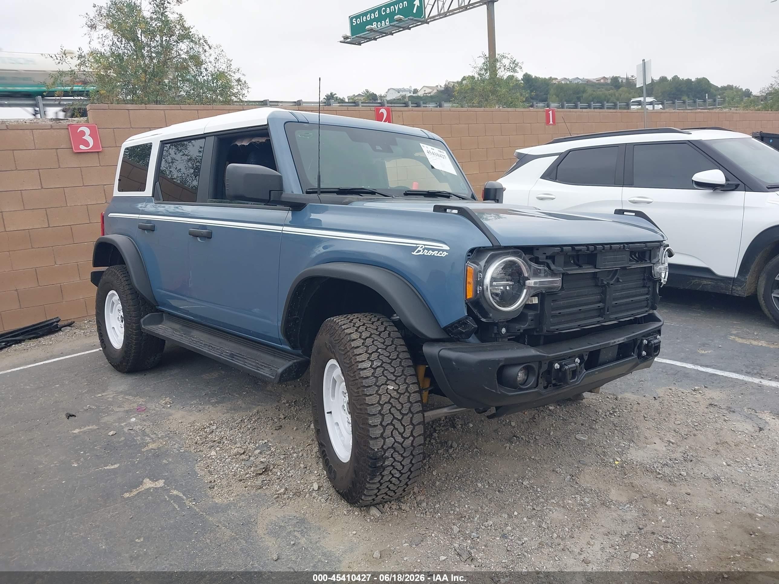 2025 Ford Bronco Heritage Edition, VIN 1FMEE4DP7SLB65742 — Side