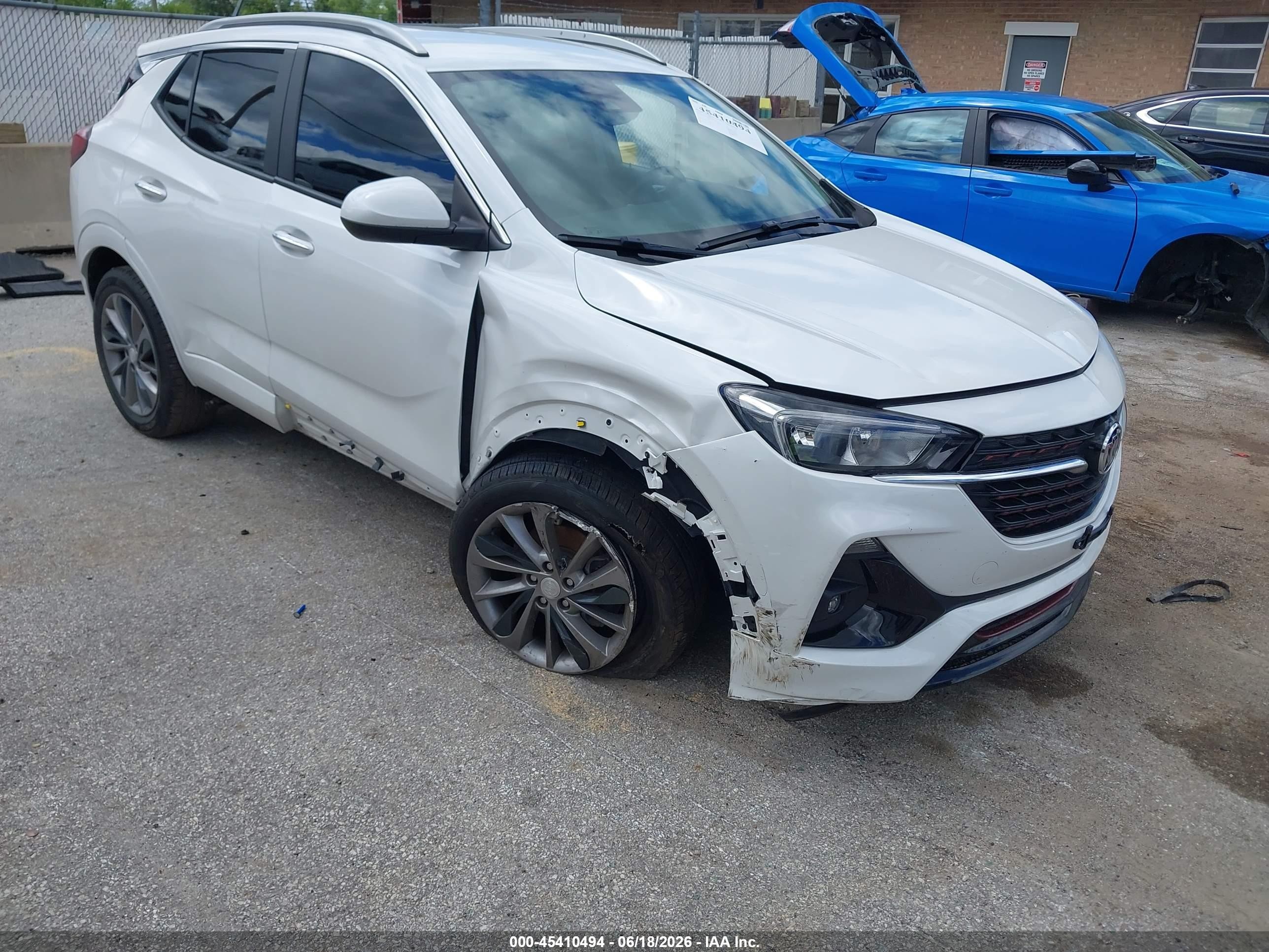2022 Buick Encore GX Select, VIN KL4MMESL1NB130479 — Перед
