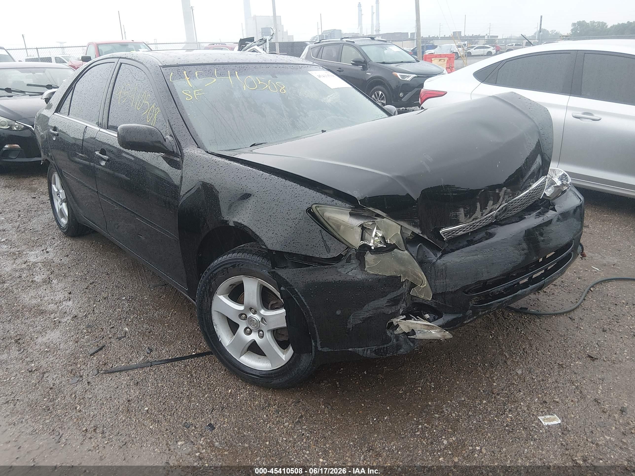 2004 Toyota Camry LE, VIN 4T1BE32K84U310420 — All over