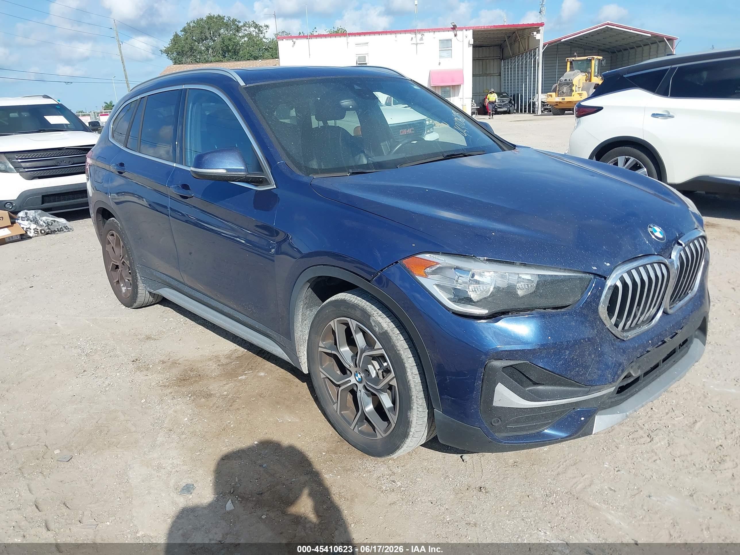 2022 BMW X1 sDrive28i, VIN WBXJG7C00N5U88397 — Front end