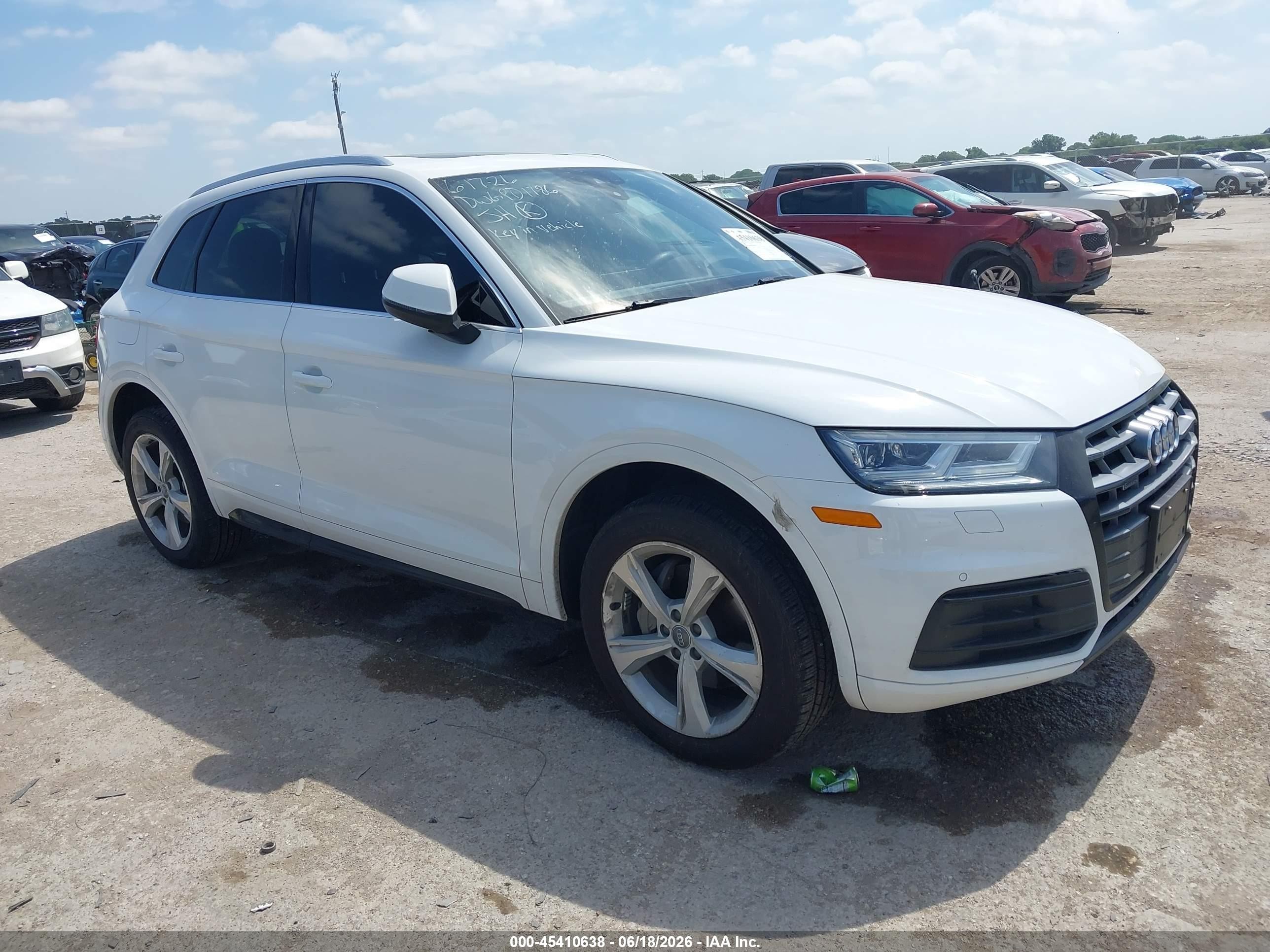 2020 Audi Q5 Premium Plus, VIN WA1BNAFYXL2026413 — Front end