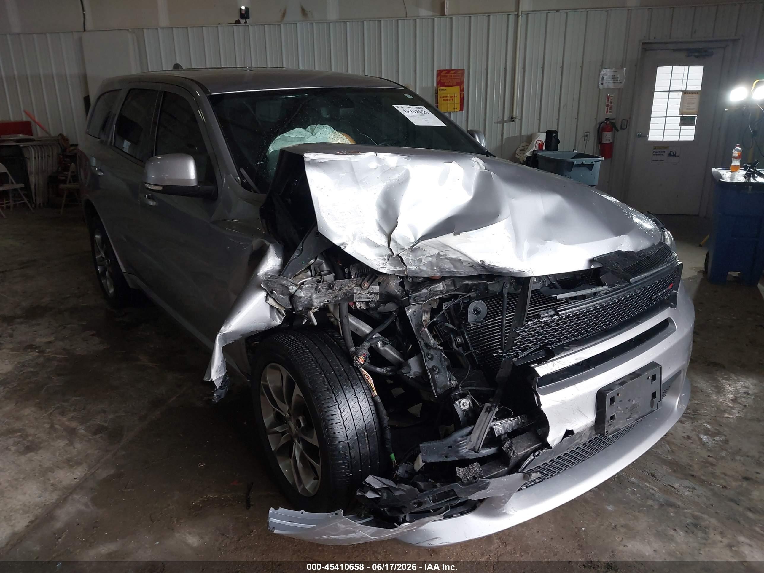 2019 Dodge Durango GT Plus, VIN 1C4RDJDG4KC557133 — Front end