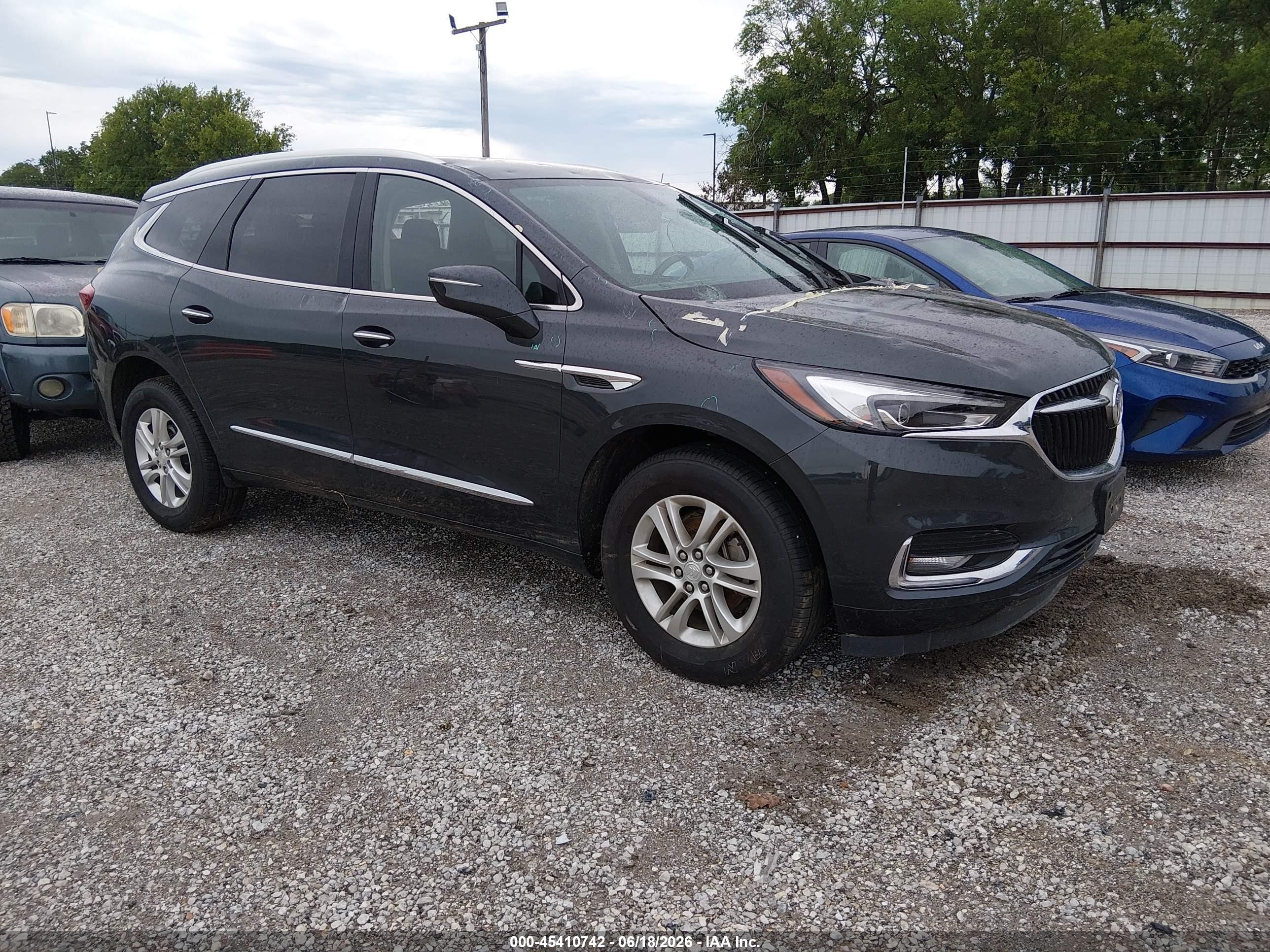 2020 Buick Enclave Essence, VIN 5GAERBKW0LJ181691 — Перед