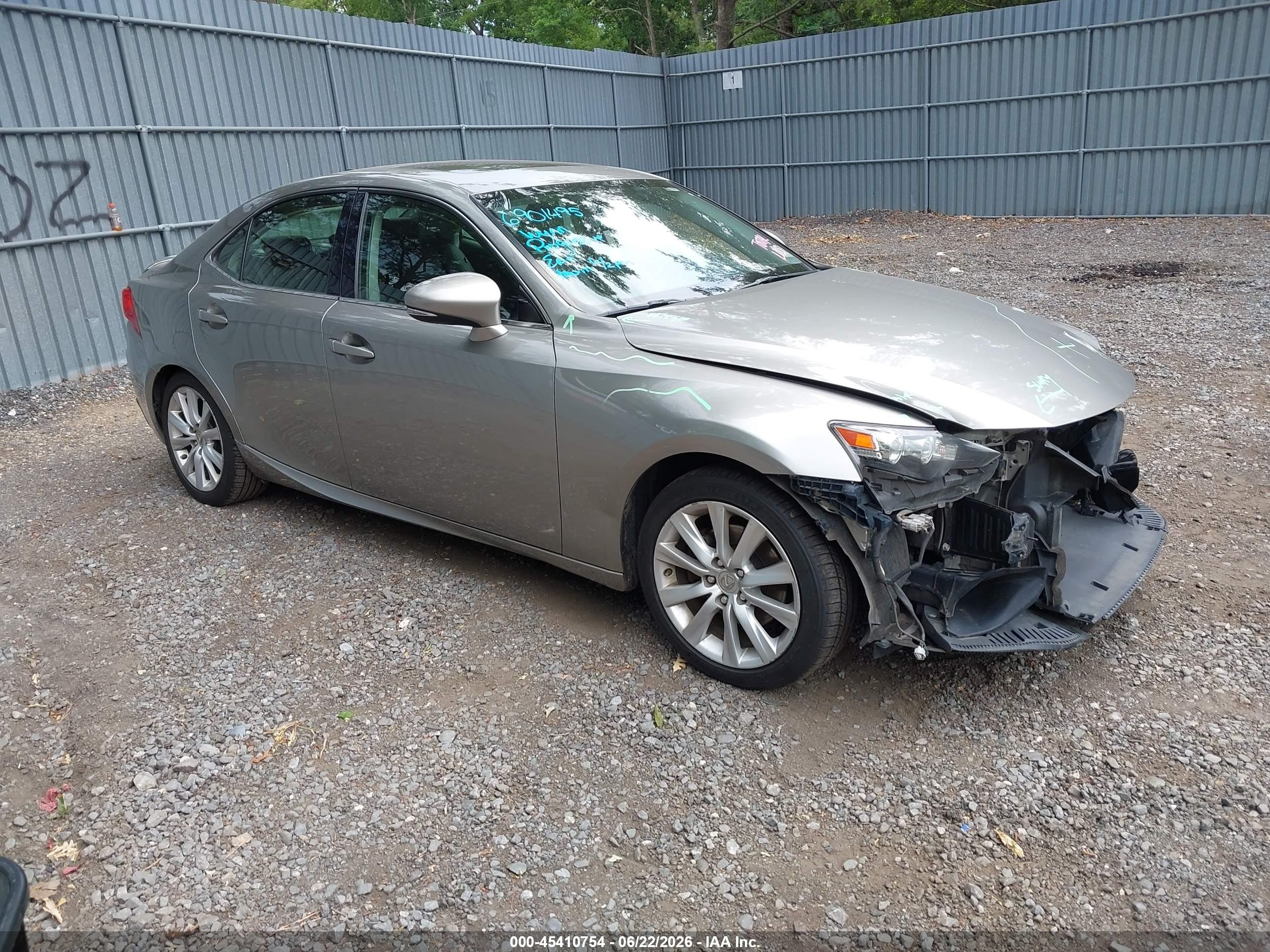 2015 Lexus IS 250, VIN JTHCF1D26F5020664 — Front end