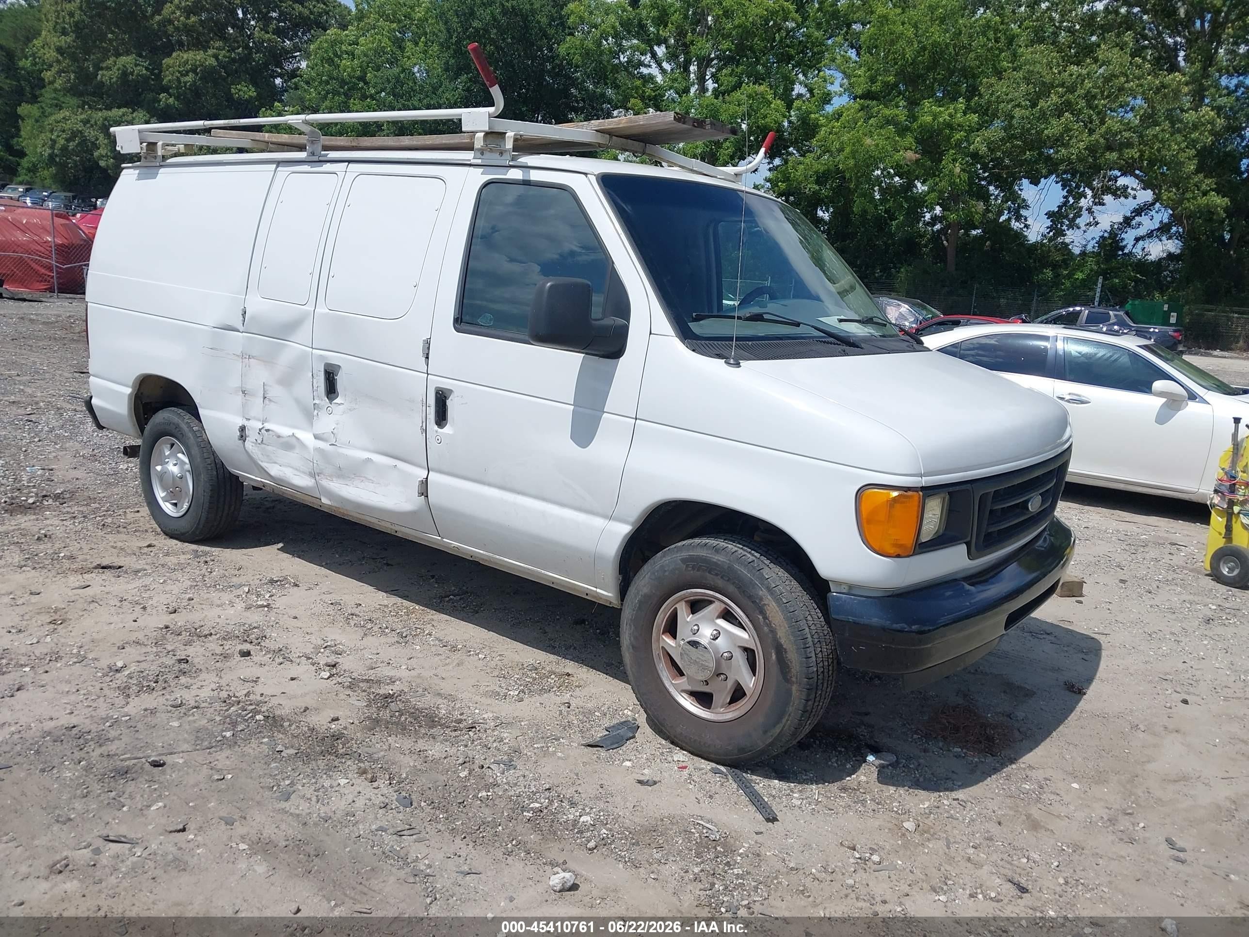 2003 Ford Econoline Cargo, VIN 1FTSE34L03HB19611 — Side