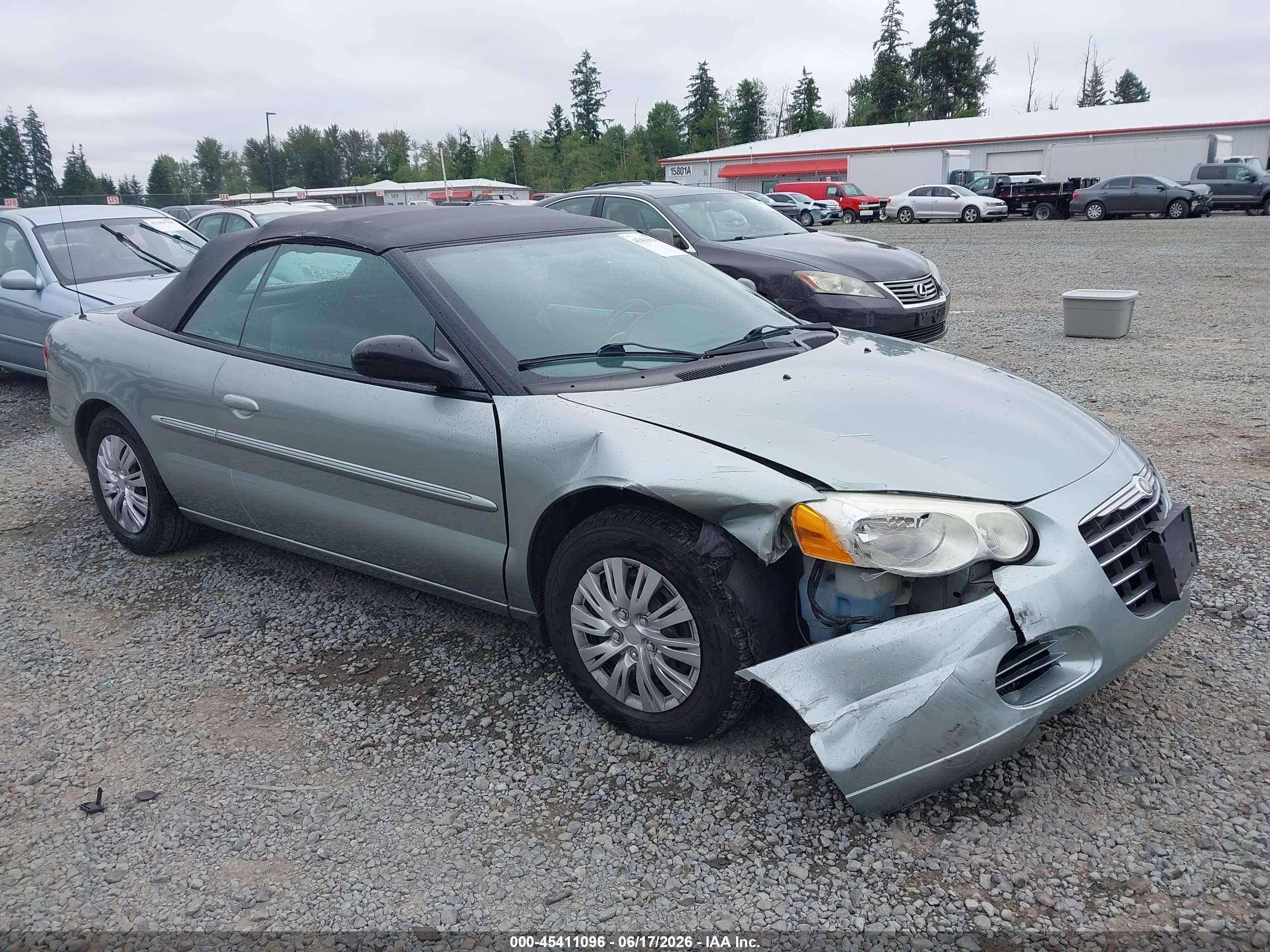 2005 Chrysler Sebring, VIN 1C3EL45R05N635665 — Перед