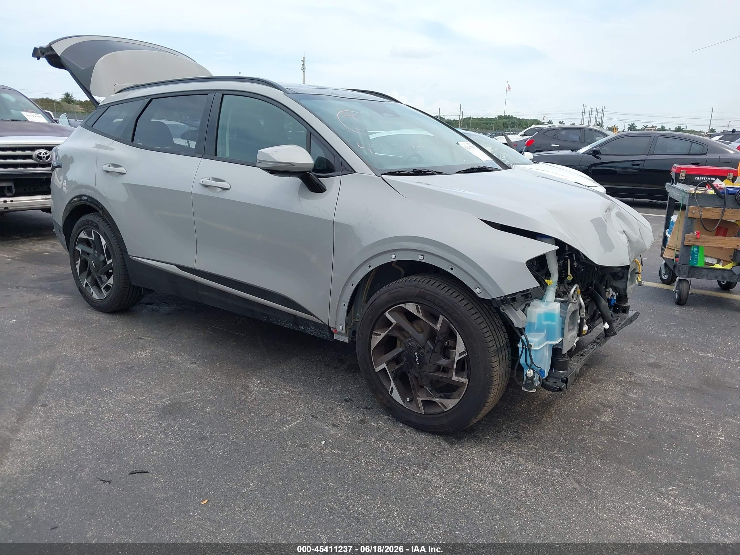 2024 Kia Sportage SX-Prestige, VIN 5XYK53DFXRG200398 — Front end