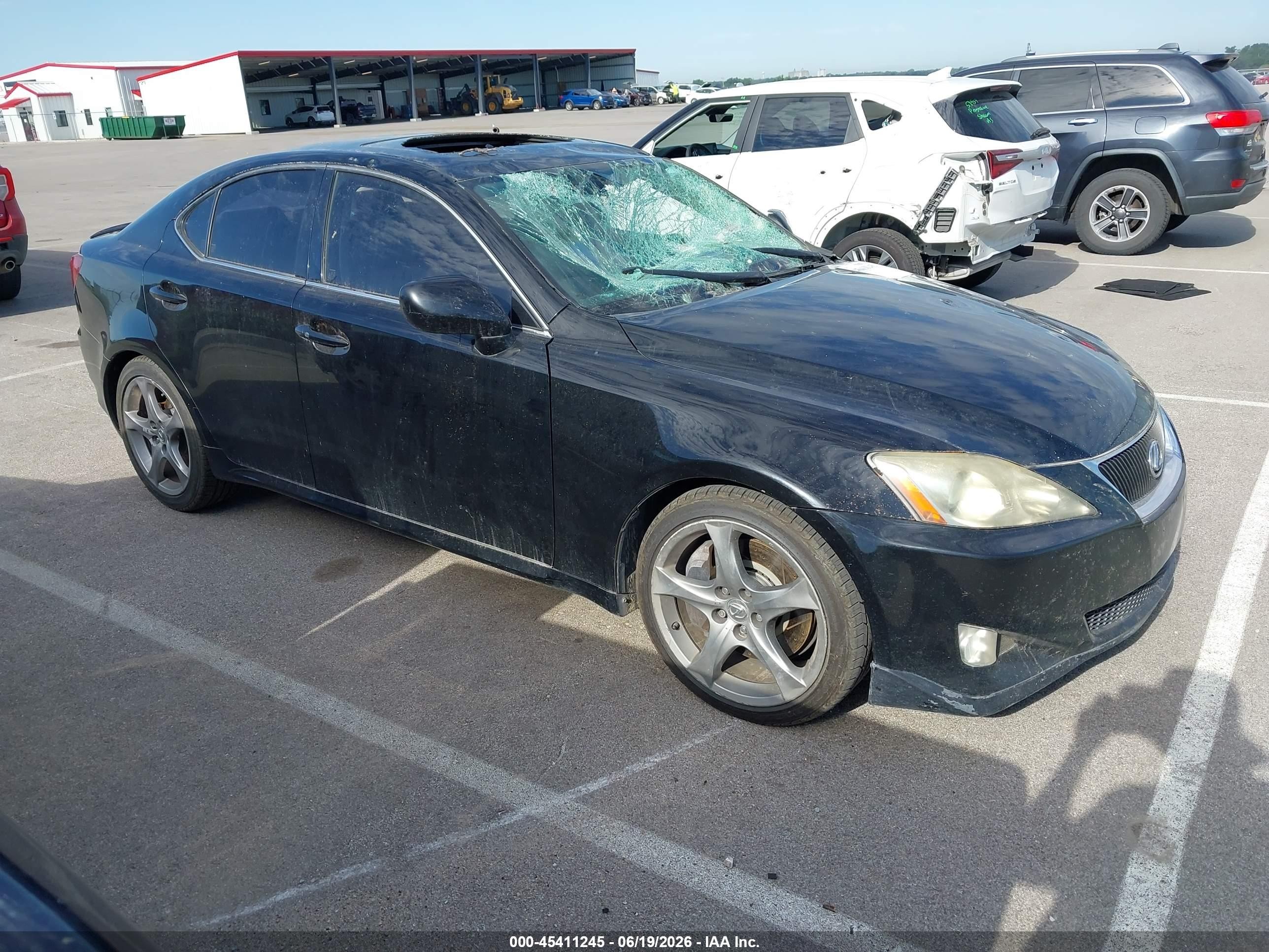 2007 Lexus IS 350, VIN JTHBE262772011704 — Стихия