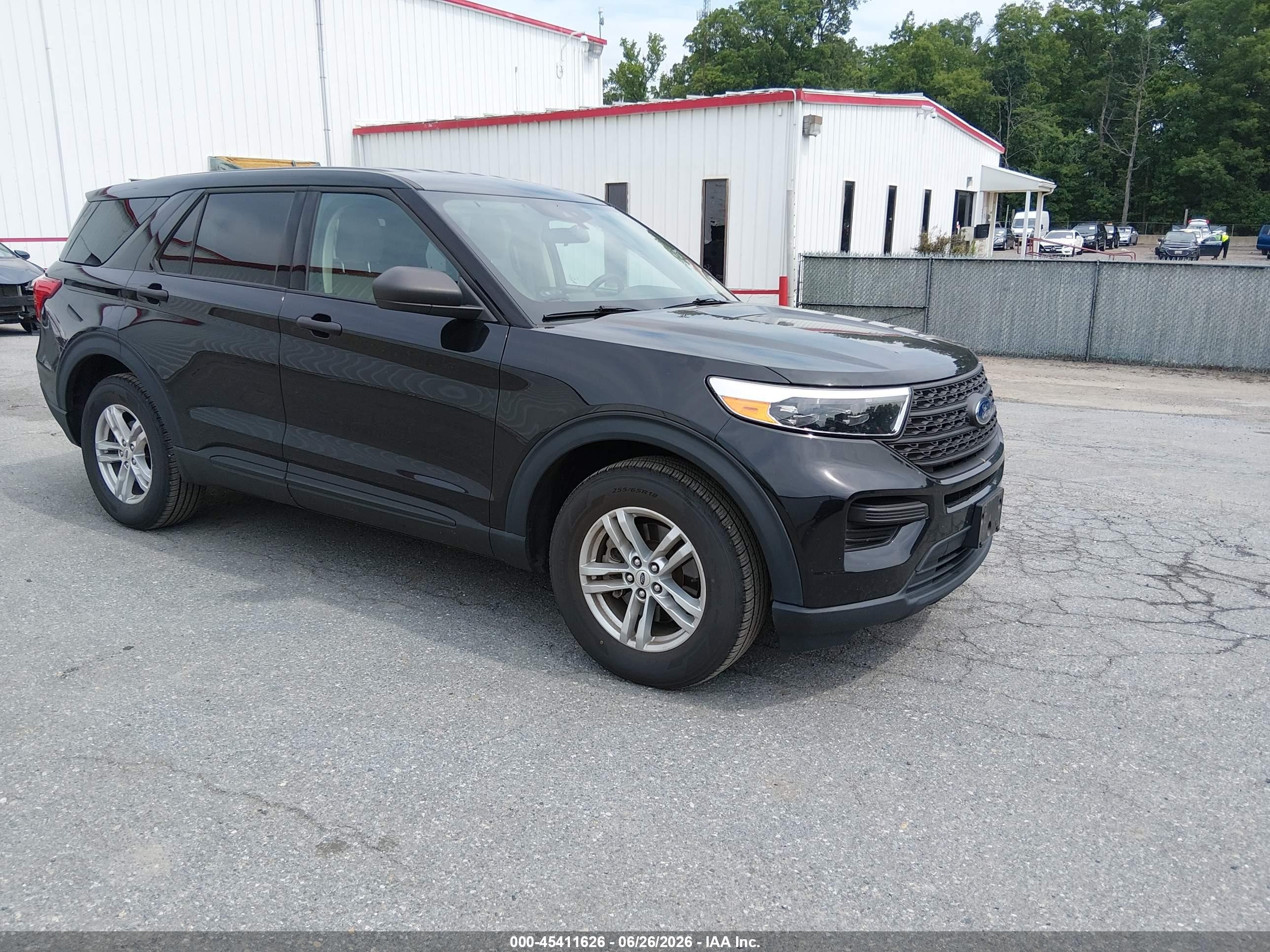 2022 Ford Explorer, VIN 1FMSK8BBXNGB54645 — Normal wear