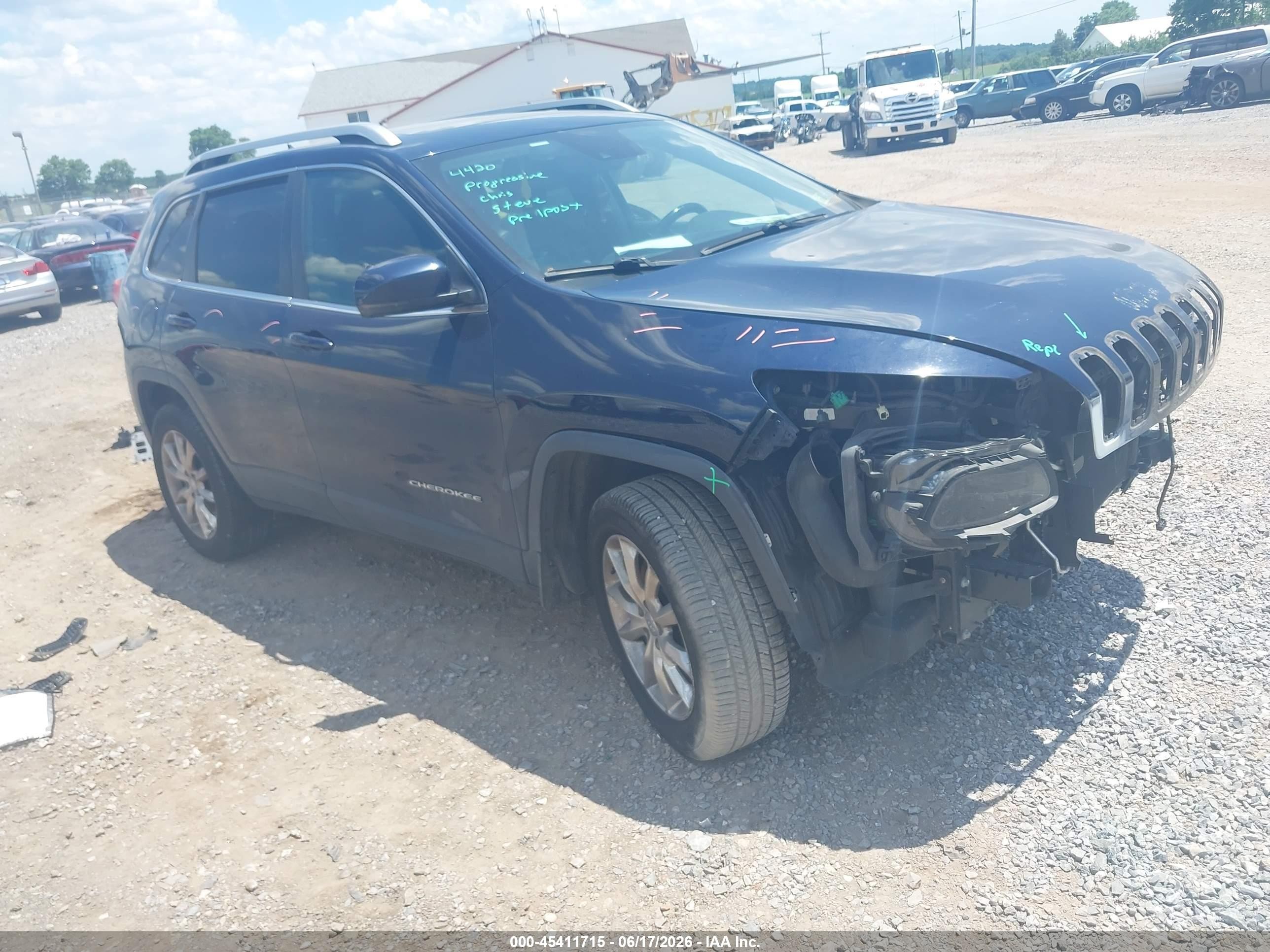 2014 Jeep Cherokee Limited, VIN 1C4PJMDS3EW276952 — Перед