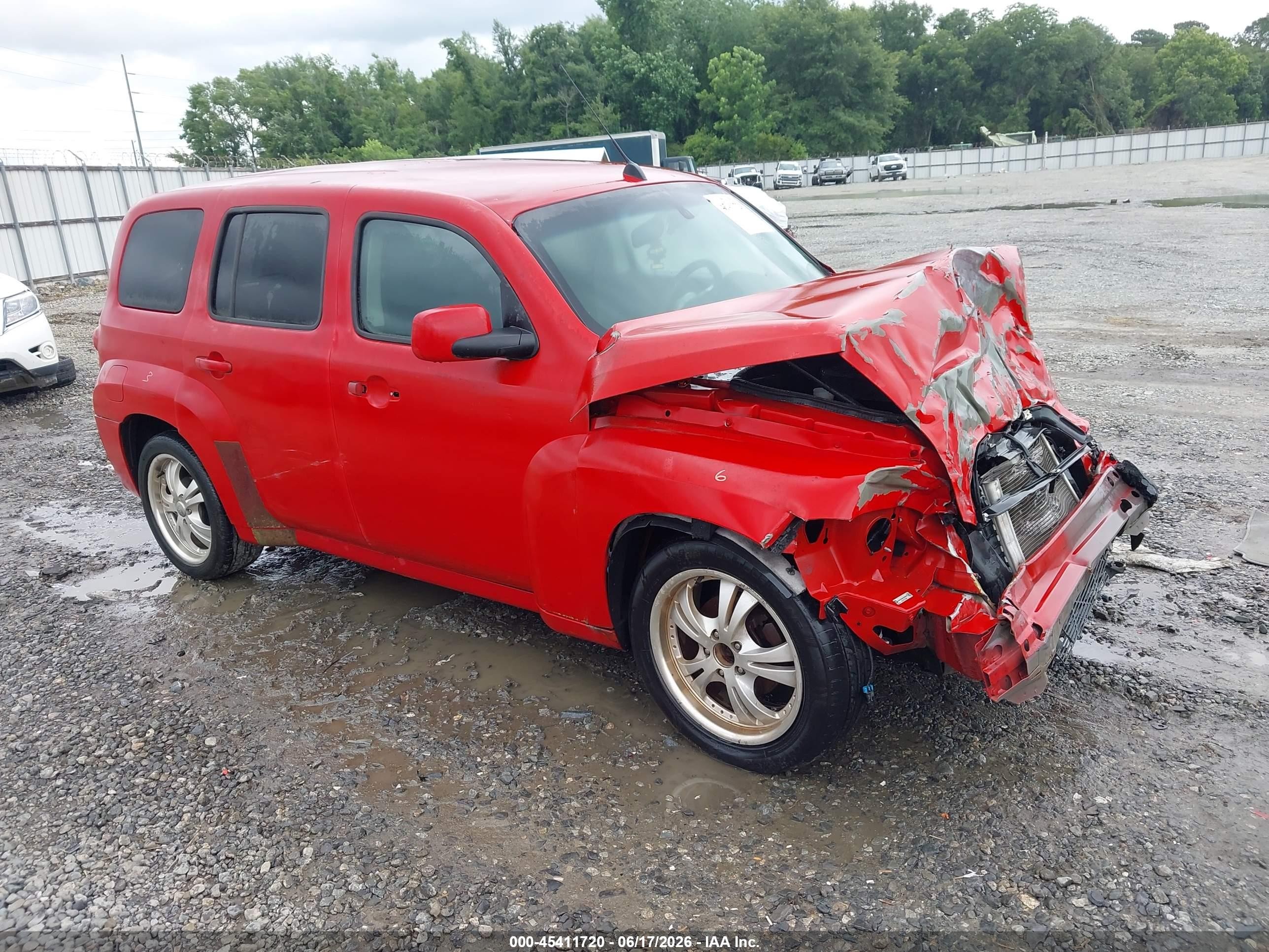 2010 Chevrolet HHR 1LT, VIN 3GNBABDB6AS636940 — Front end