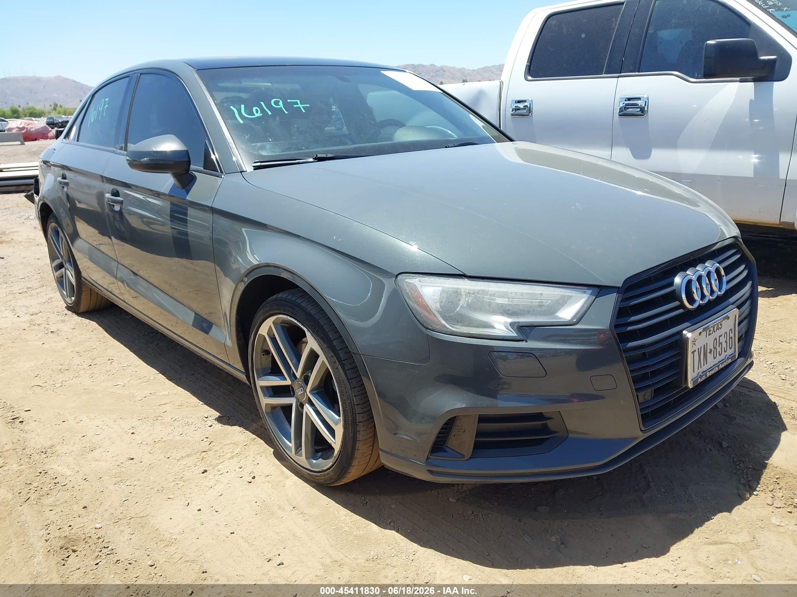 2020 Audi A3 Premium, VIN WAUAUGFF7LA101903 — Не указано