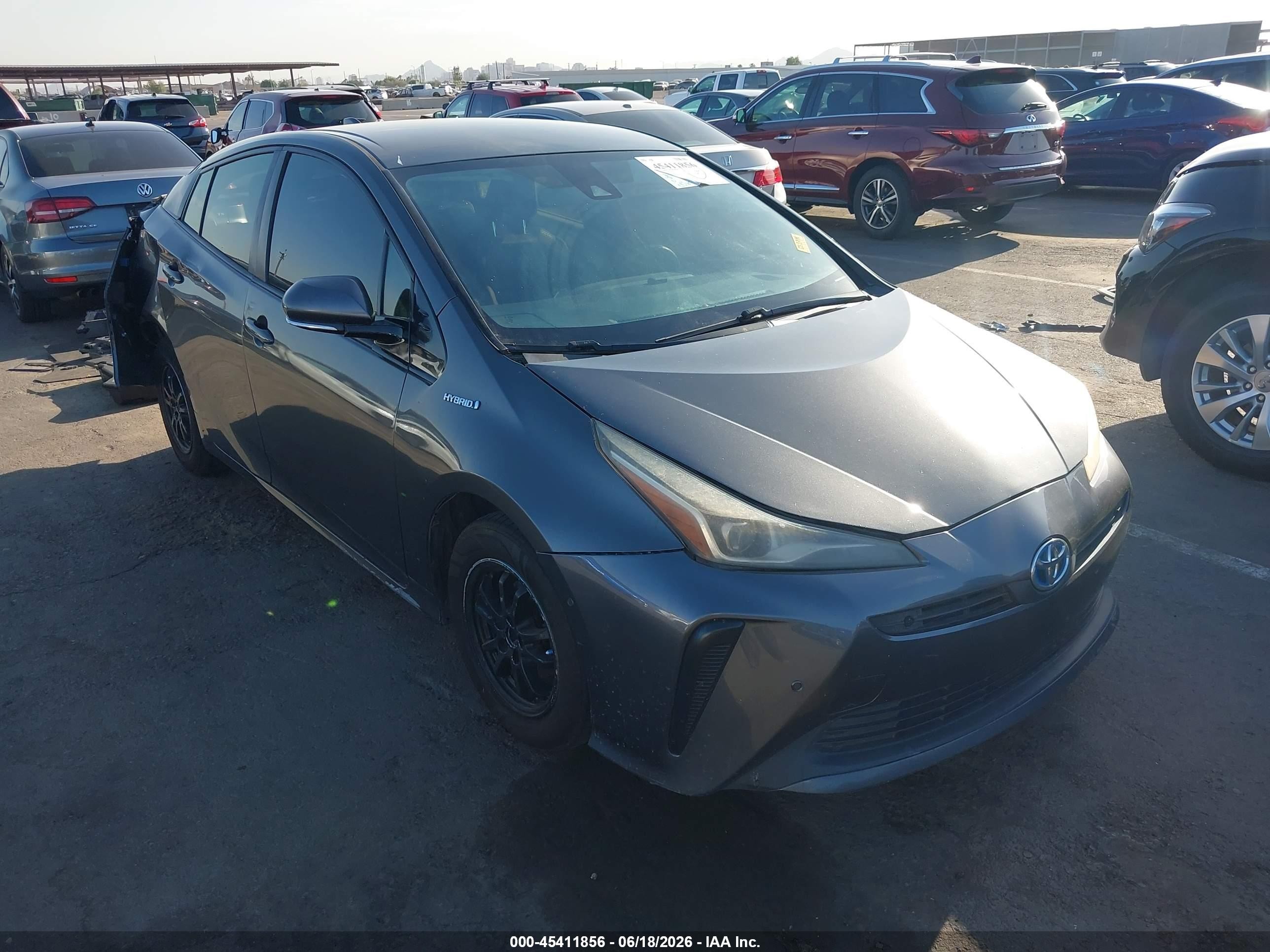 2020 Toyota Prius LE, VIN JTDKARFU9L3122802 — Rear end