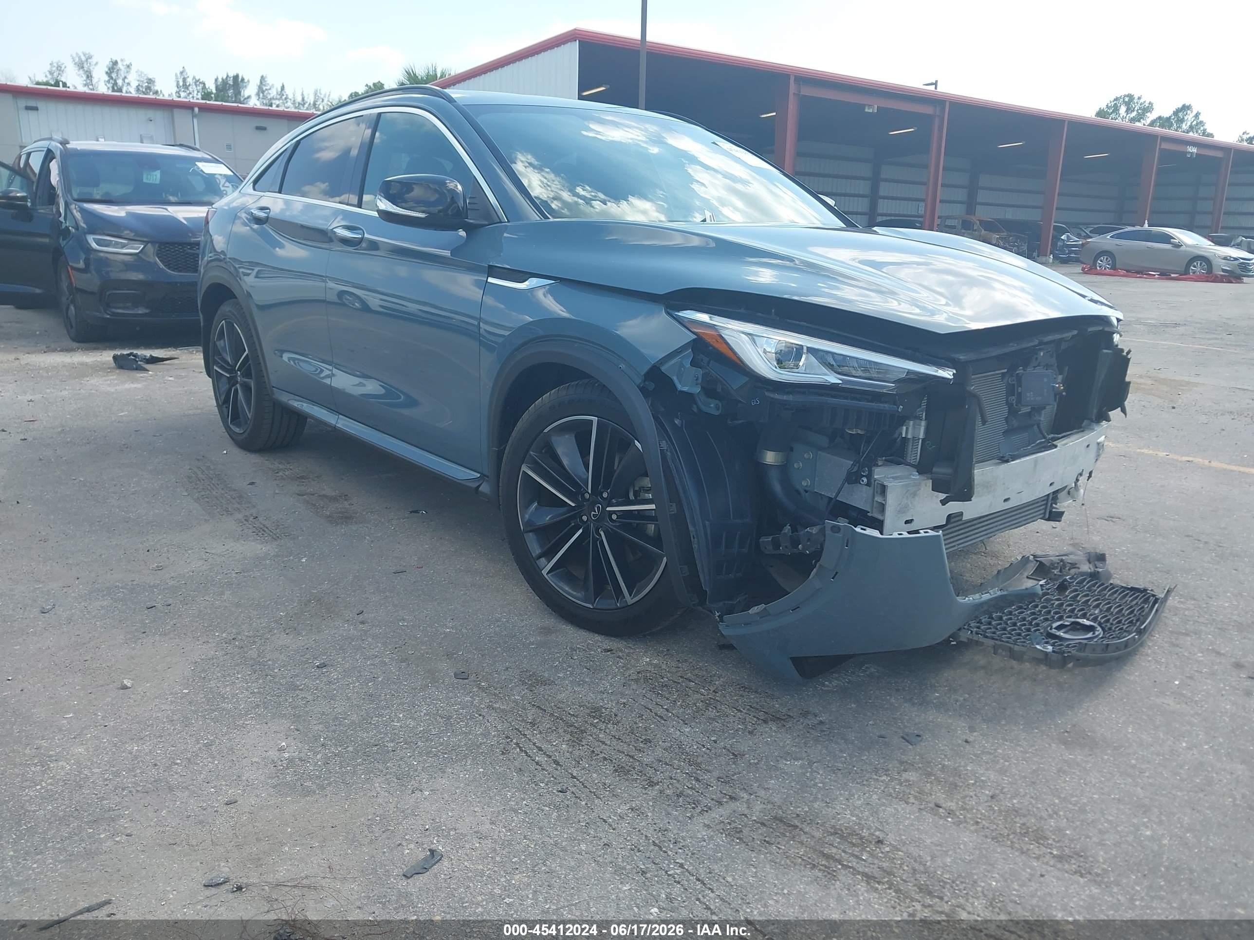 2022 Infiniti QX55 Luxe, VIN 3PCAJ5J33NF105227 — Front end