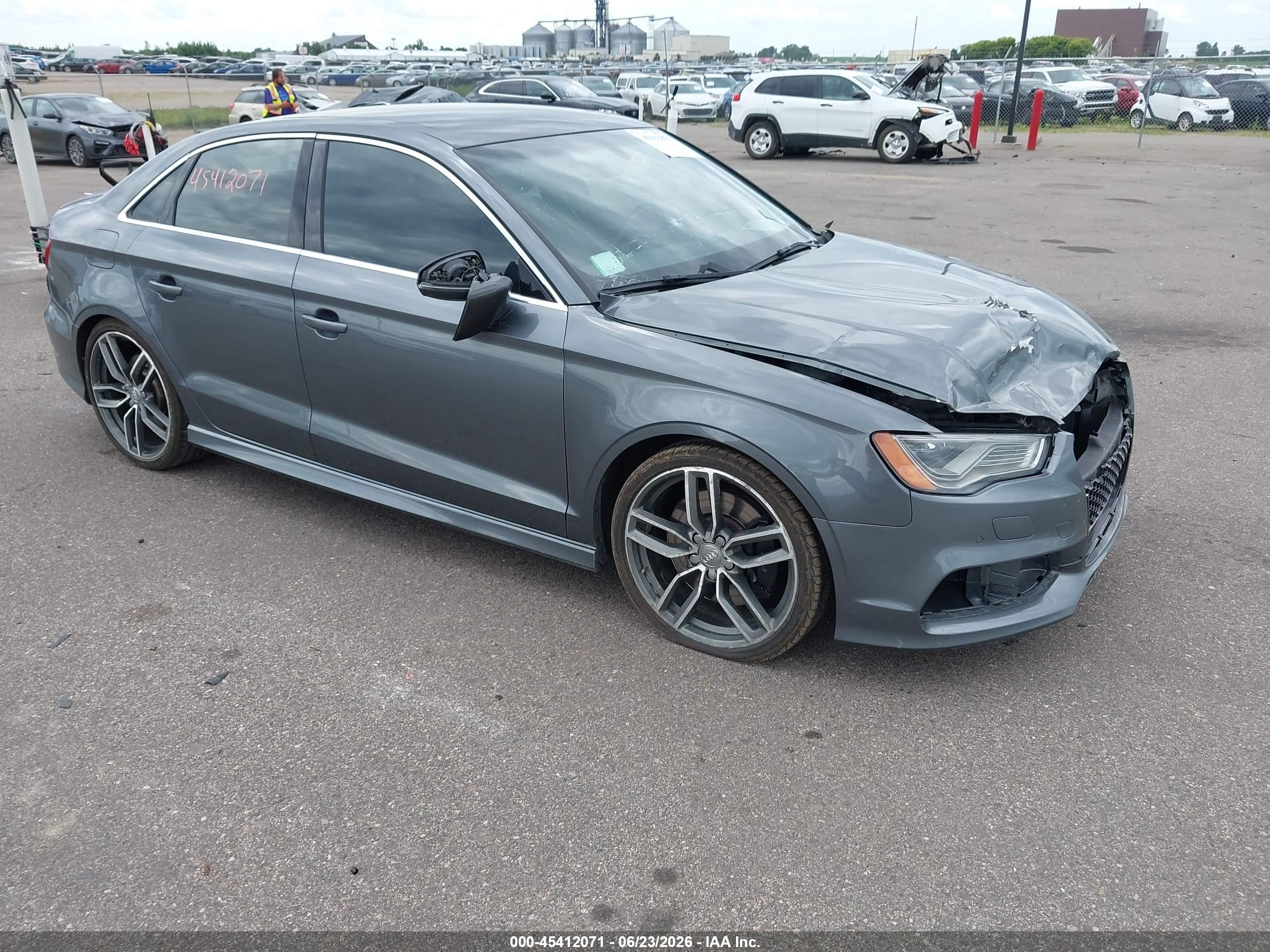 2015 Audi A3 Premium, VIN WAUBFGFF9F1069913 — Front end