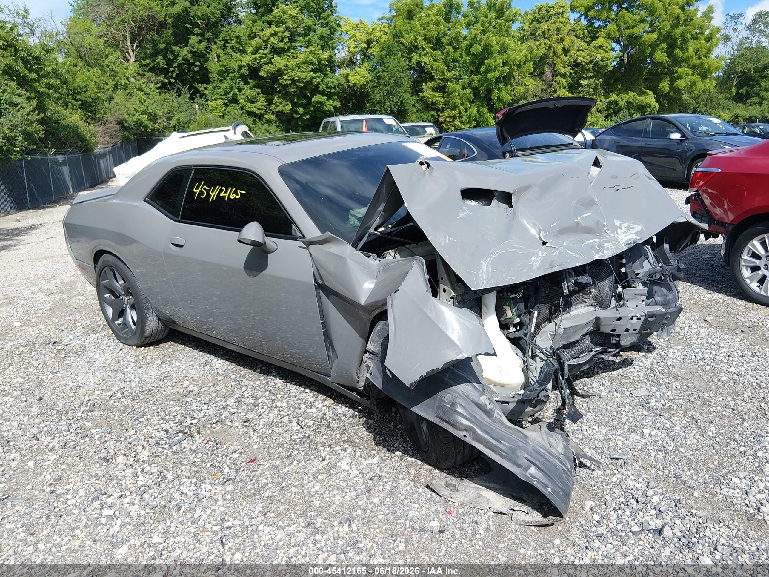 2017 Dodge Challenger SXT, VIN 2C3CDZAG5HH598146 — Front end