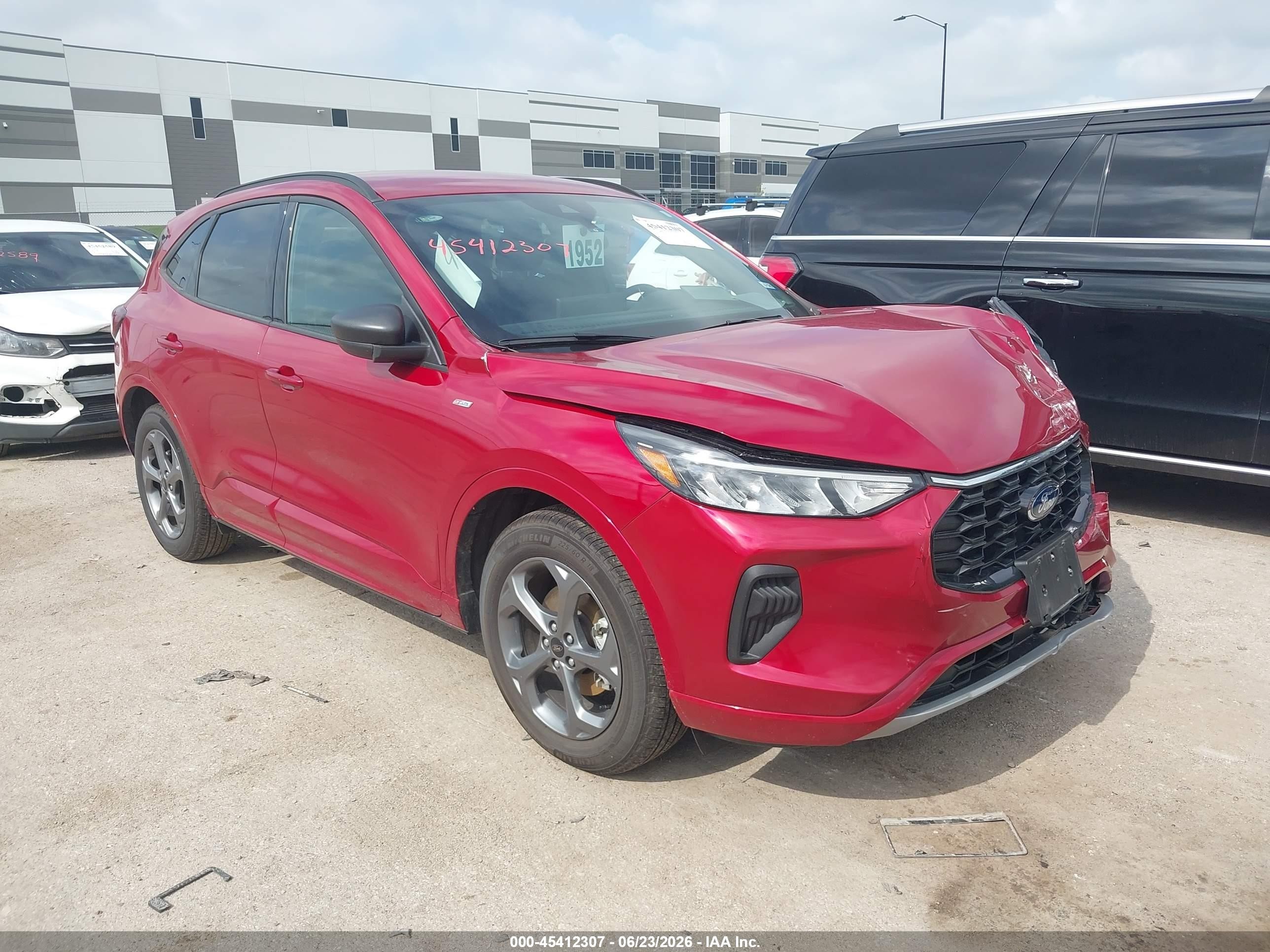2024 Ford Escape ST-Line, VIN 1FMCU0MN0RUB41546 — Перед
