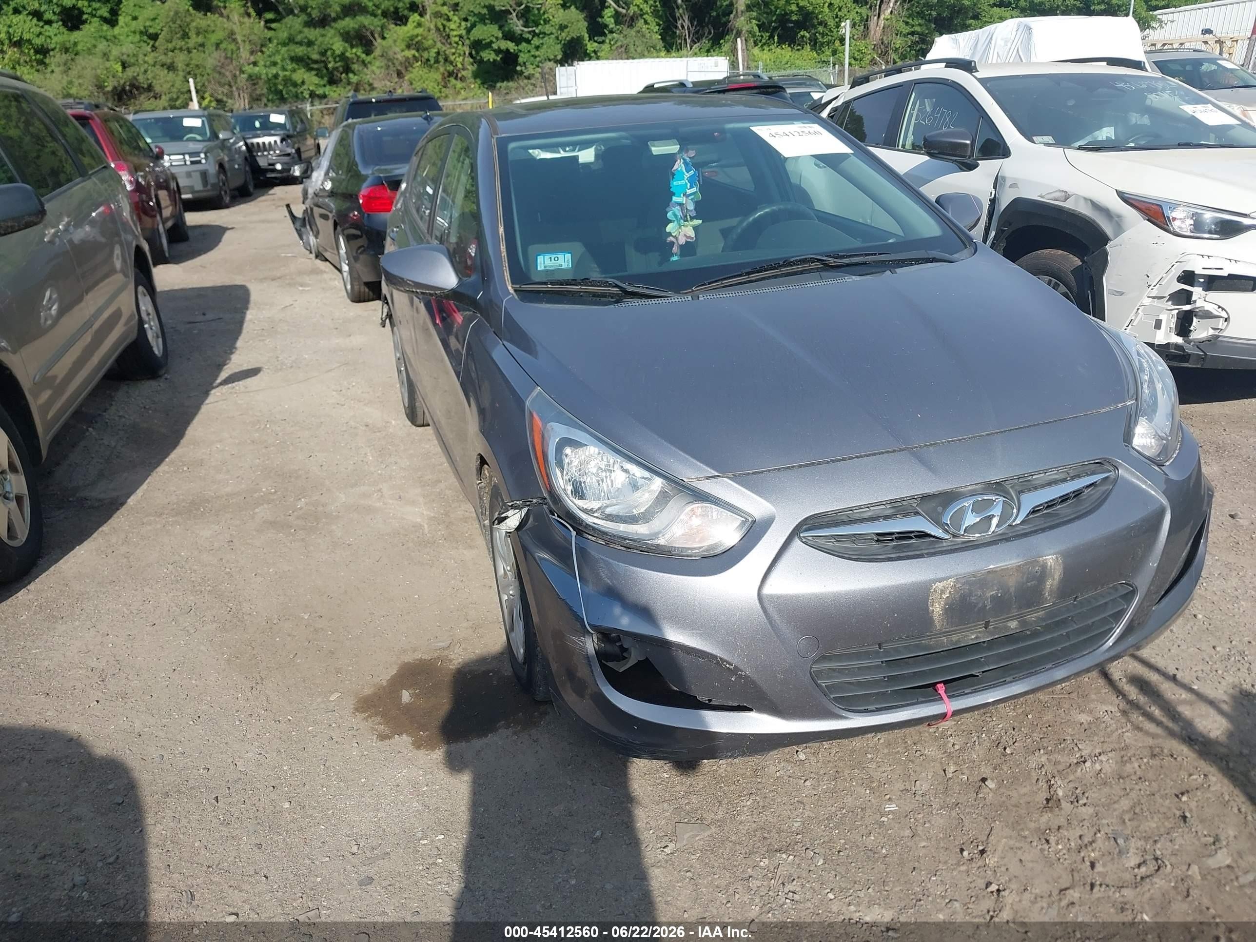 2014 Hyundai Accent GS, VIN KMHCT5AE5EU193155 — Front end