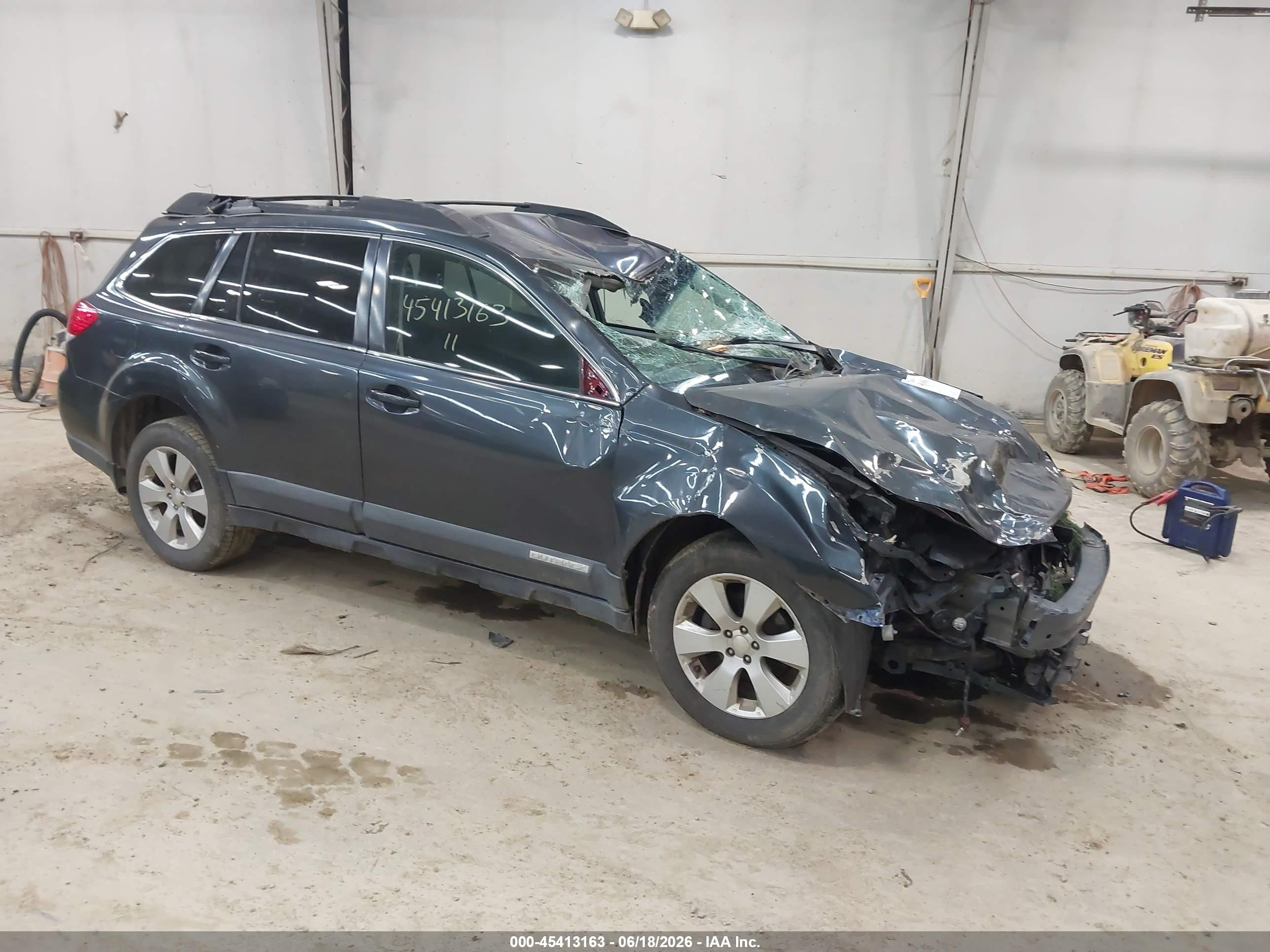 2011 Subaru Outback Premium, VIN 4S4BRCCC3B3334199 — Опрокидывание