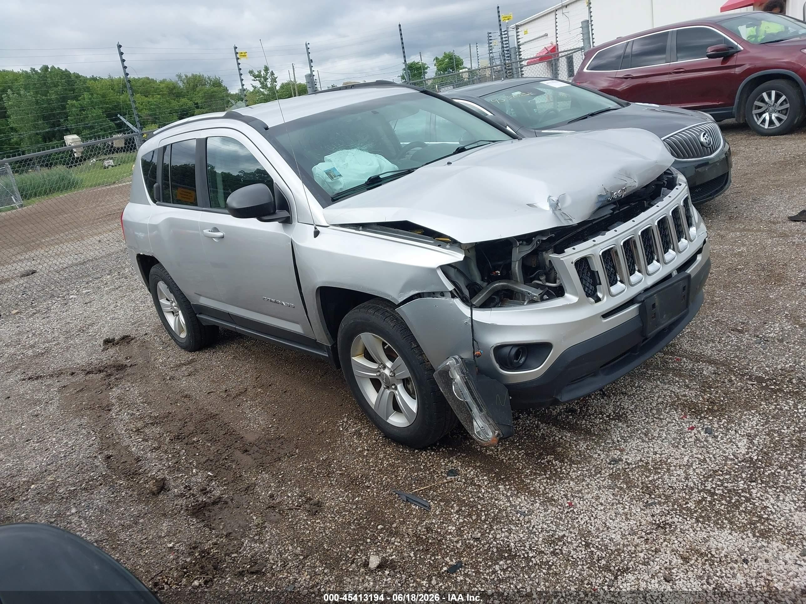 2012 Jeep Compass Sport, VIN 1C4NJDBB1CD569669 — Front end
