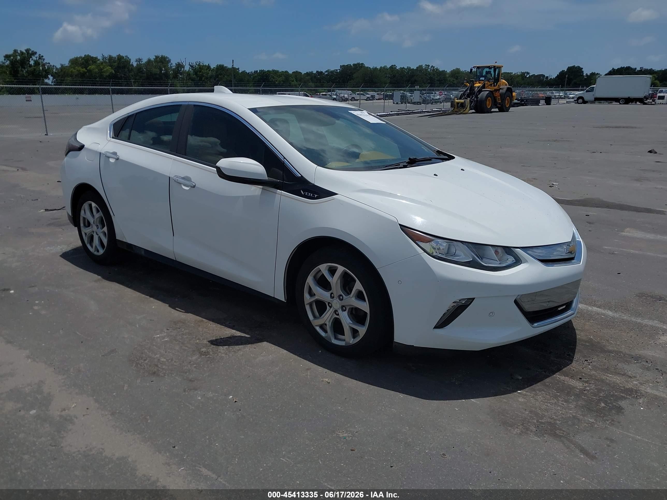 2017 Chevrolet Volt Premier, VIN 1G1RB6S52HU103429 — Normal wear
