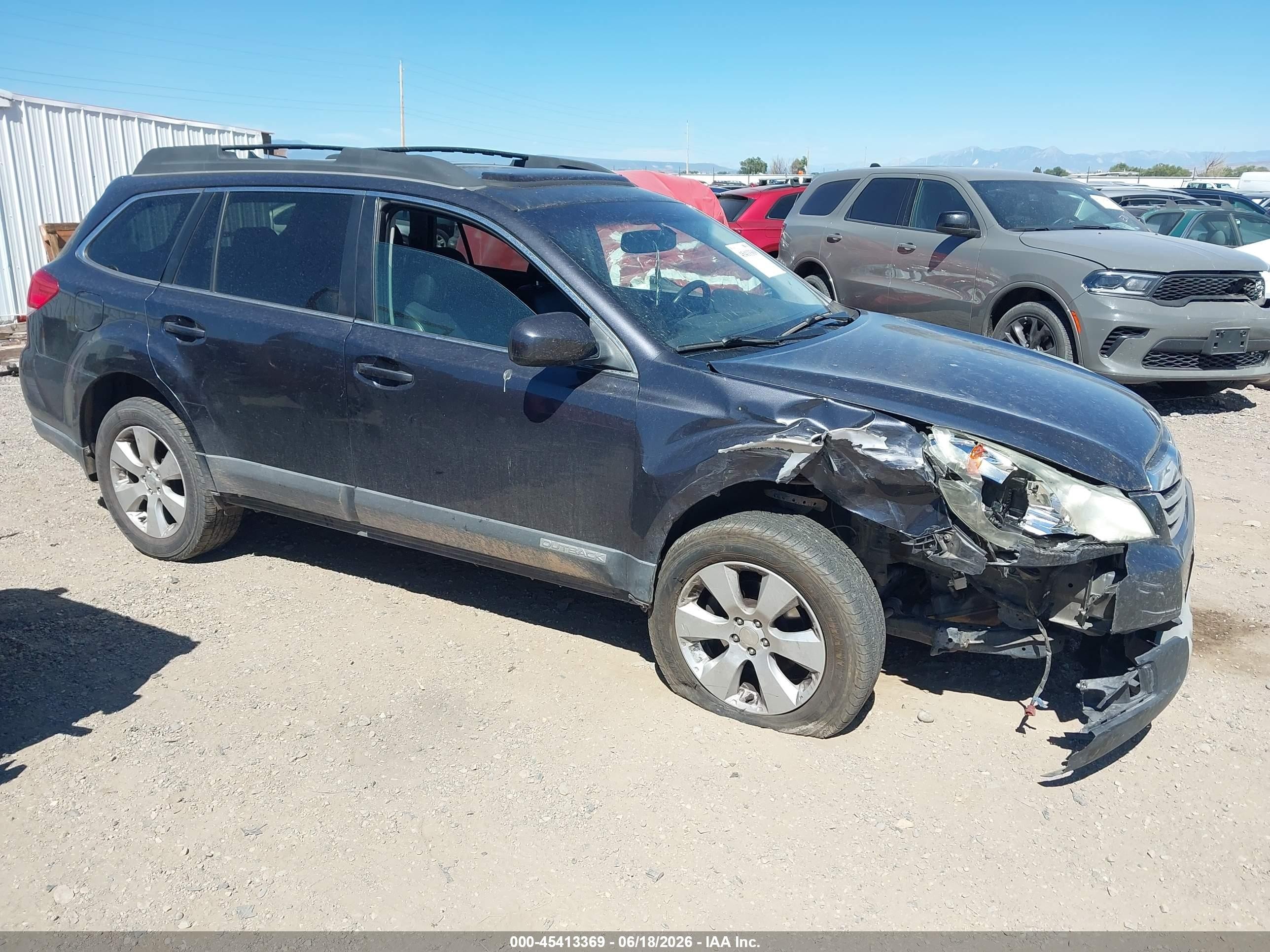 2011 Subaru Outback Limited Power Moon, VIN 4S4BRCKC8B3350478 — Front end