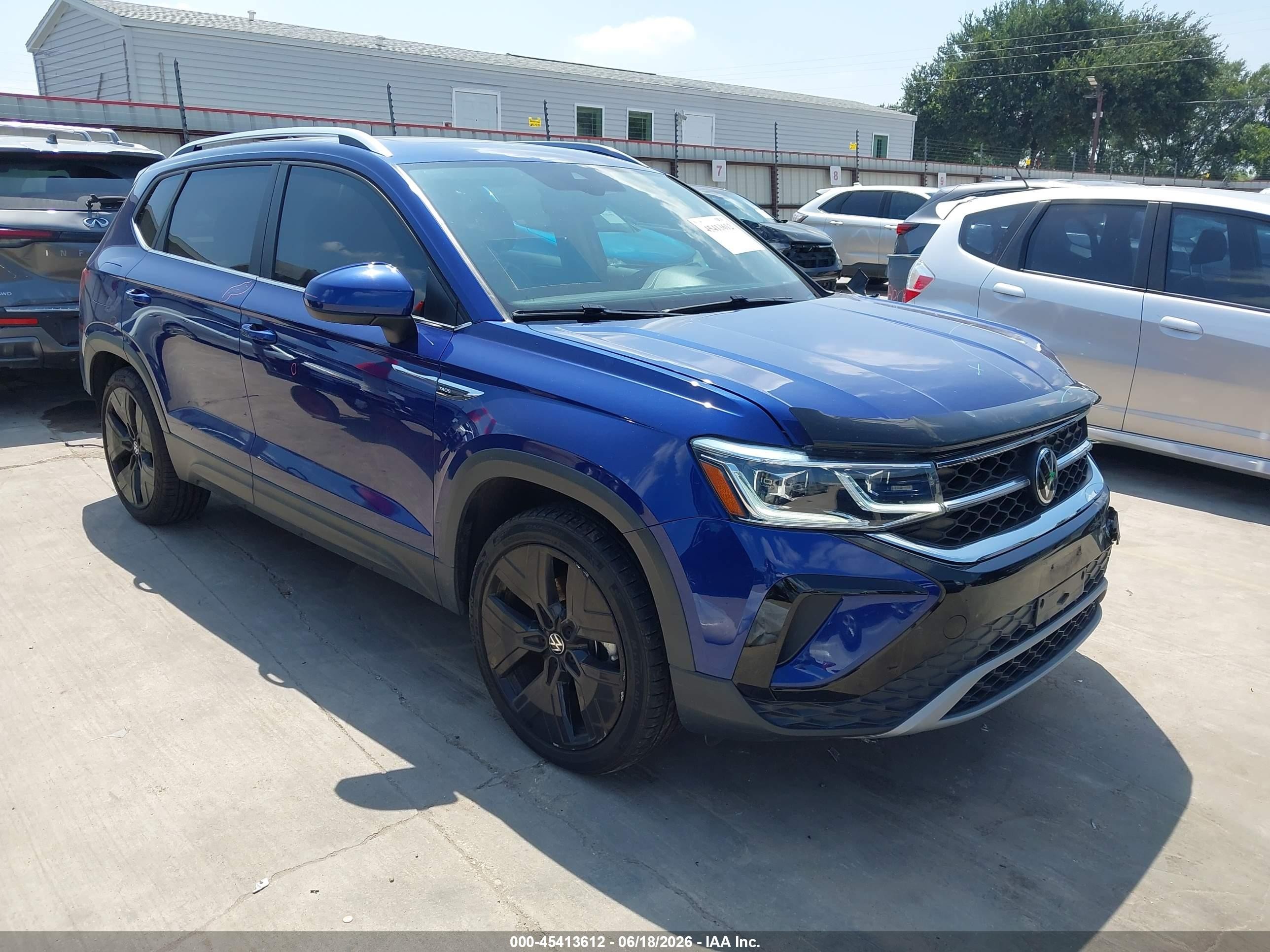 2023 Volkswagen Taos SEL, VIN 3VV2X7B29PM333706 — Front end