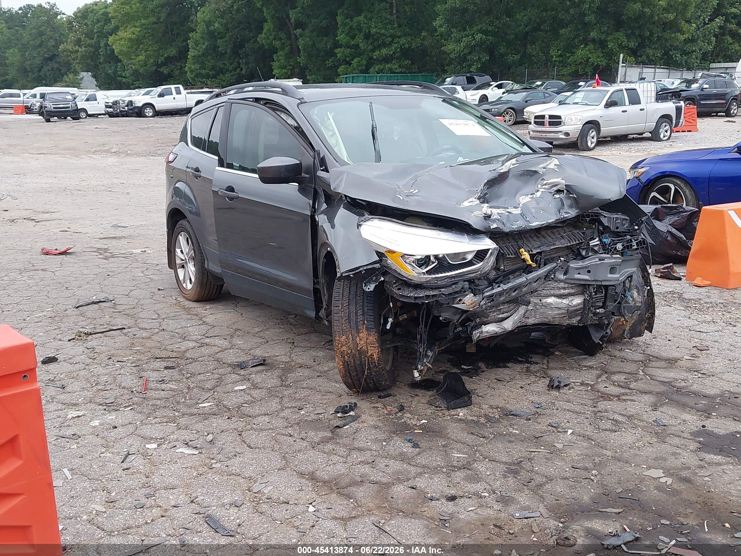 2018 Ford Escape SEL, VIN 1FMCU9HD0JUD31373 — Front end