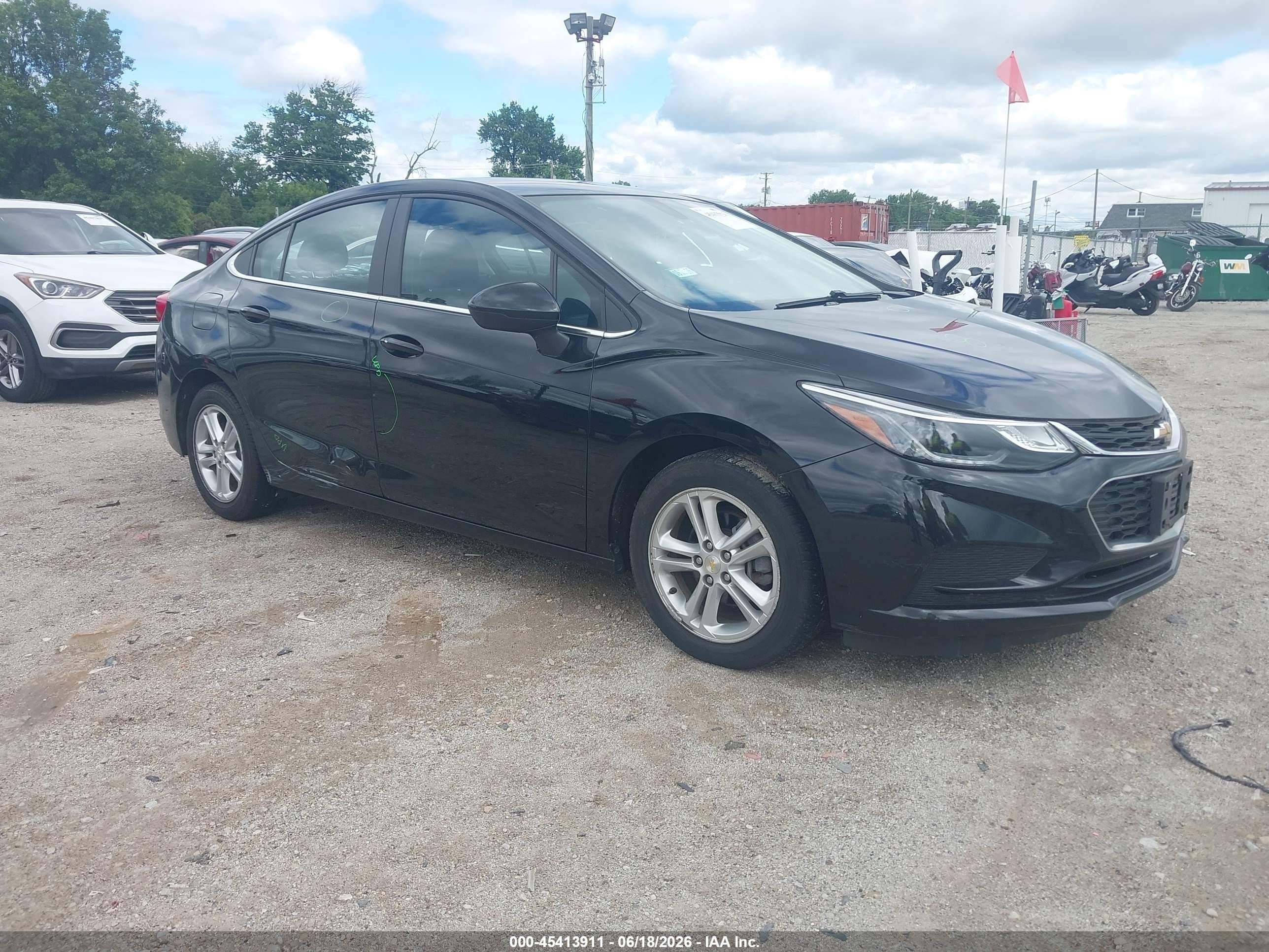 2017 Chevrolet Cruze LT, VIN 1G1BE5SM5H7277536 — Storm