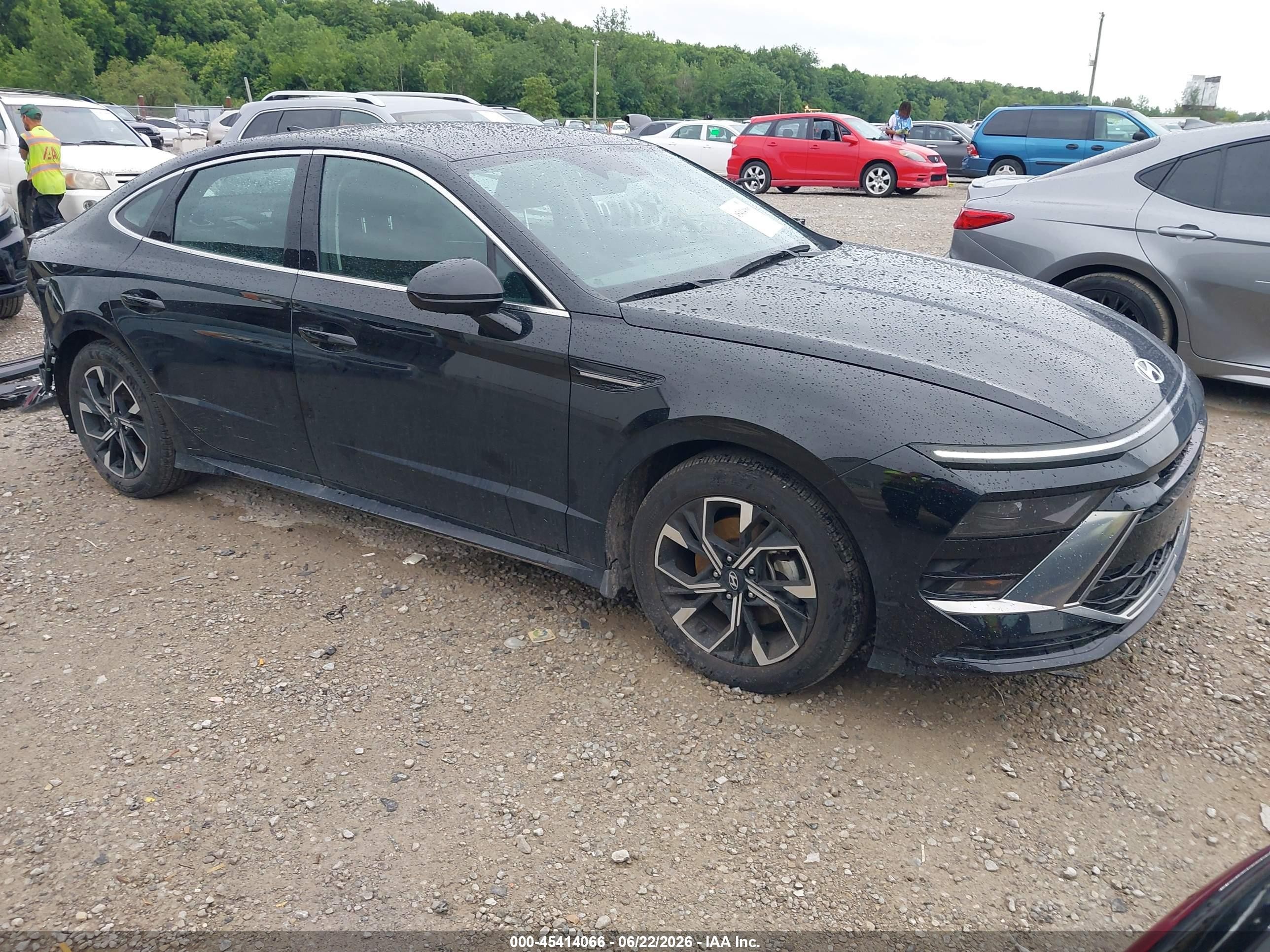 2025 Hyundai Sonata SEL, VIN KMHL64JA8SA505576 — Зад