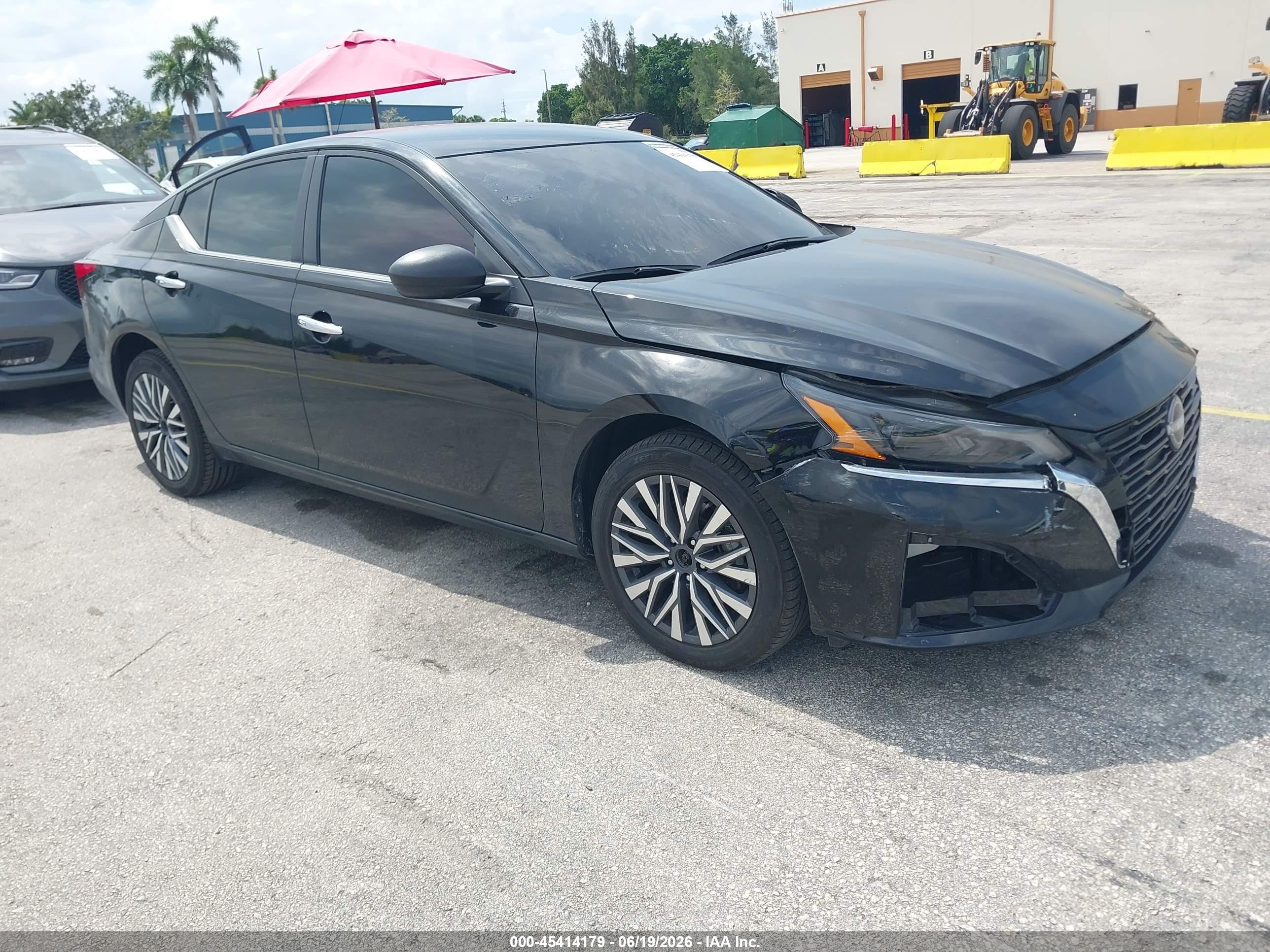 2025 Nissan Altima SV, VIN 1N4BL4DW6SN352288 — Бок
