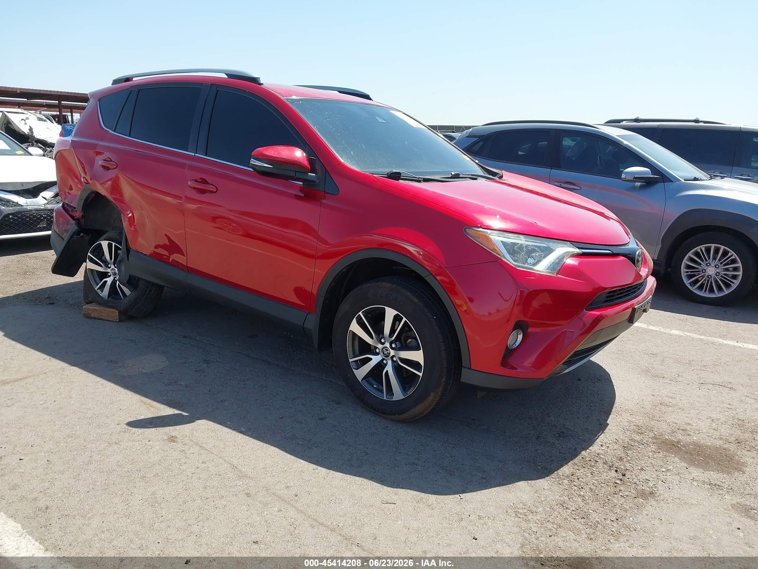 2017 Toyota RAV4 XLE, VIN JTMRFREV8HJ113117 — Rear end