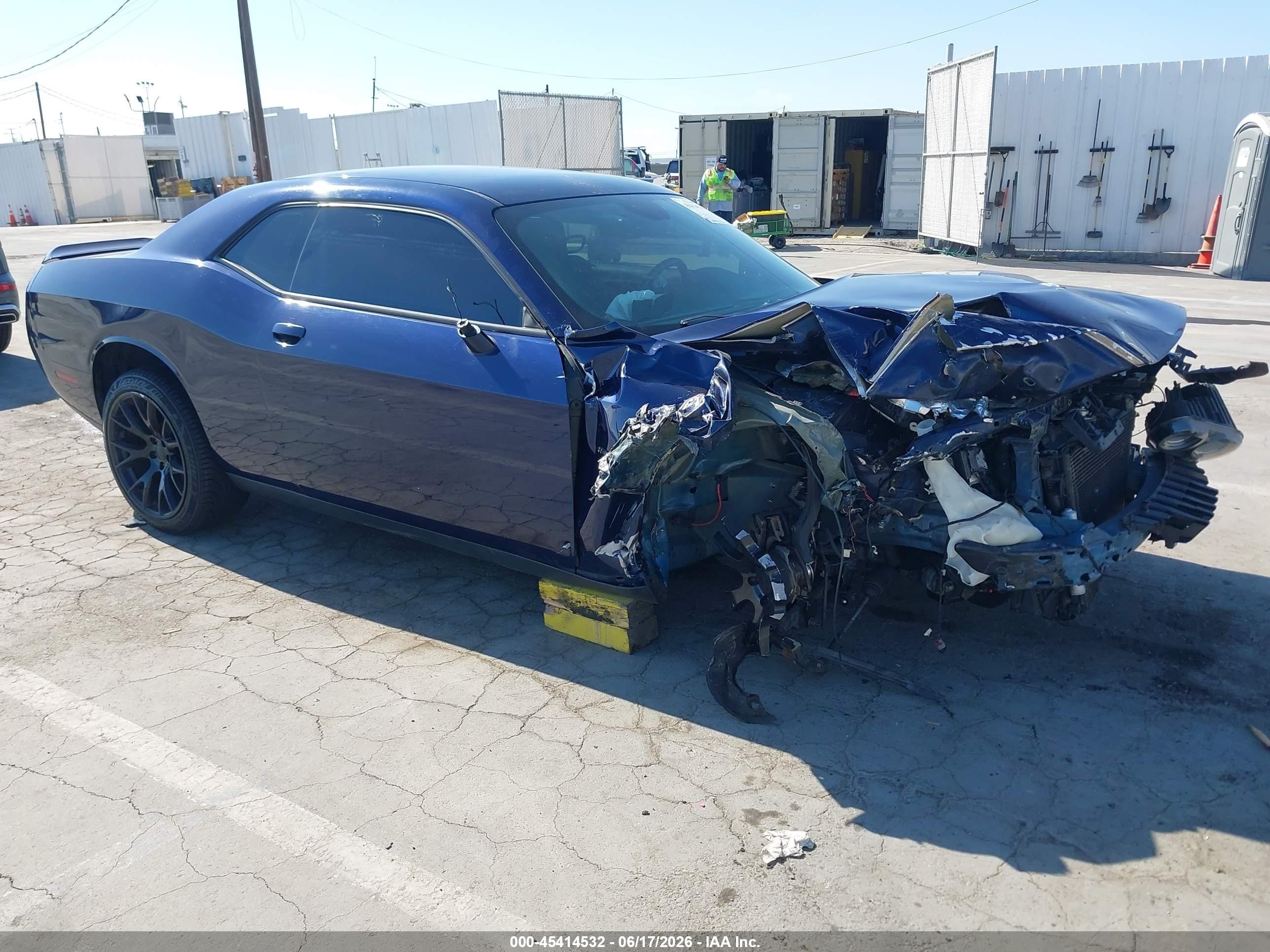 2015 Dodge Challenger R/T, VIN 2C3CDZAT5FH761369 — Front end