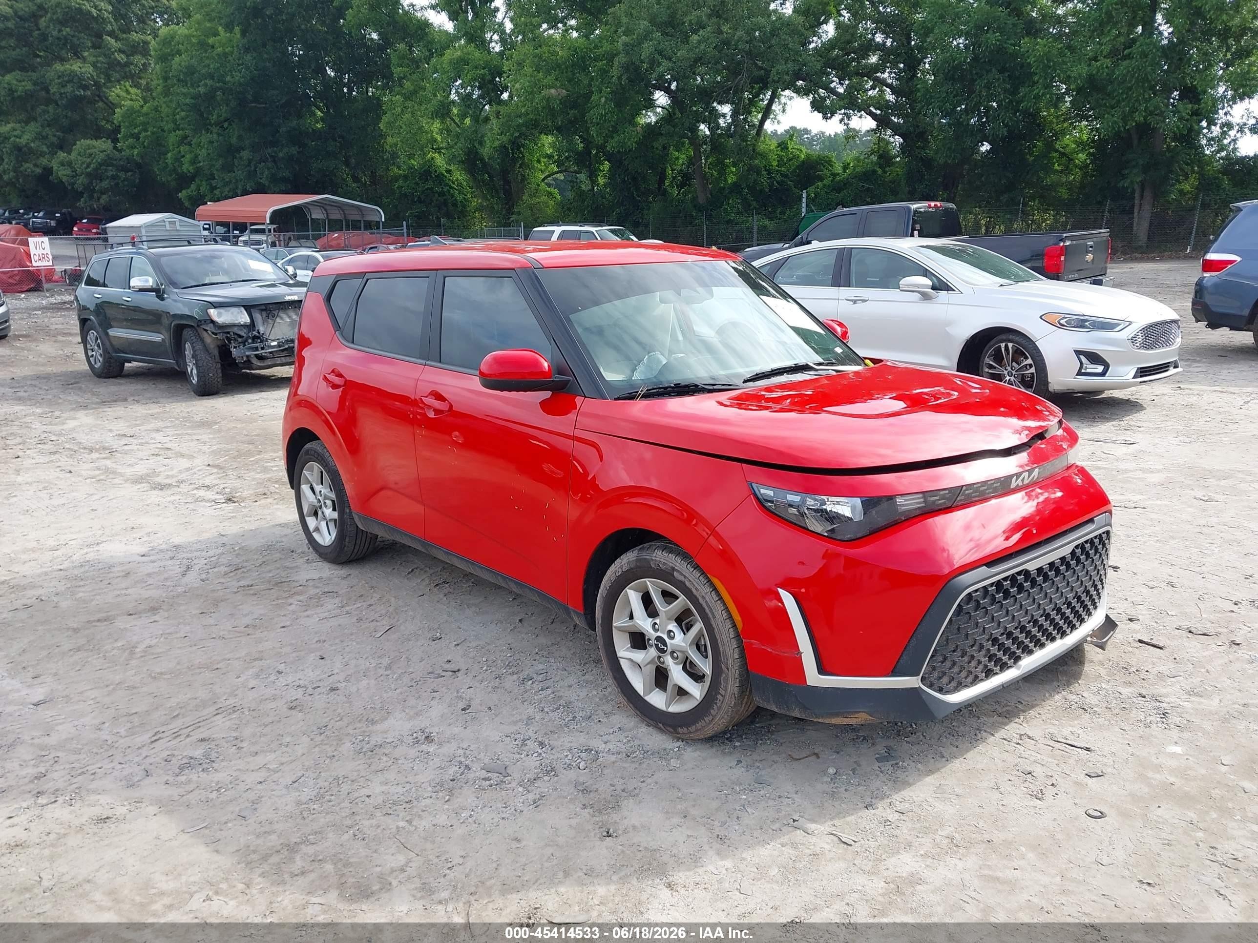 2023 Kia Soul LX, VIN KNDJ23AU6P7194603 — Front end