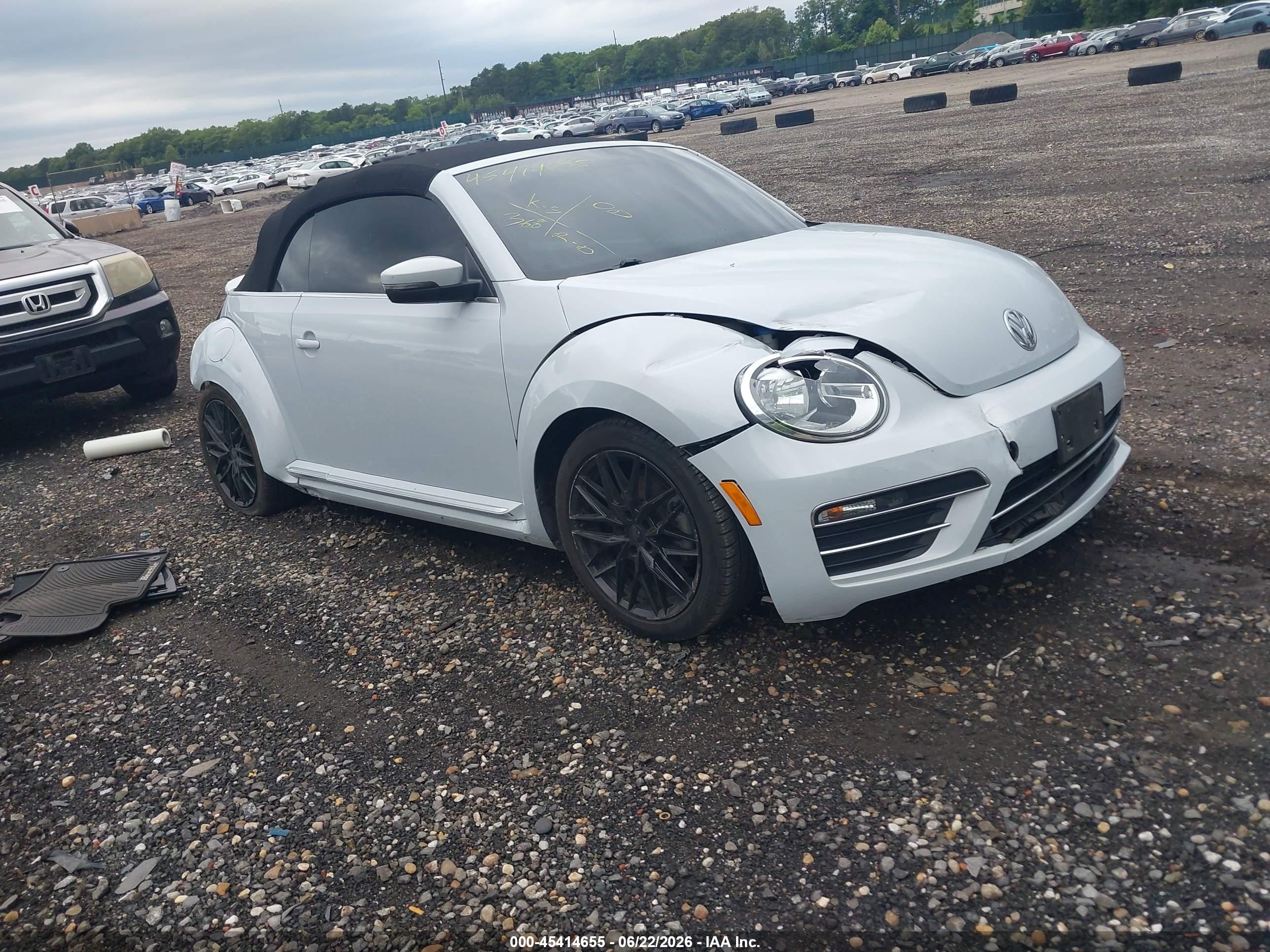 2019 Volkswagen Beetle S, VIN 3VW5DAAT9KM502253 — All over