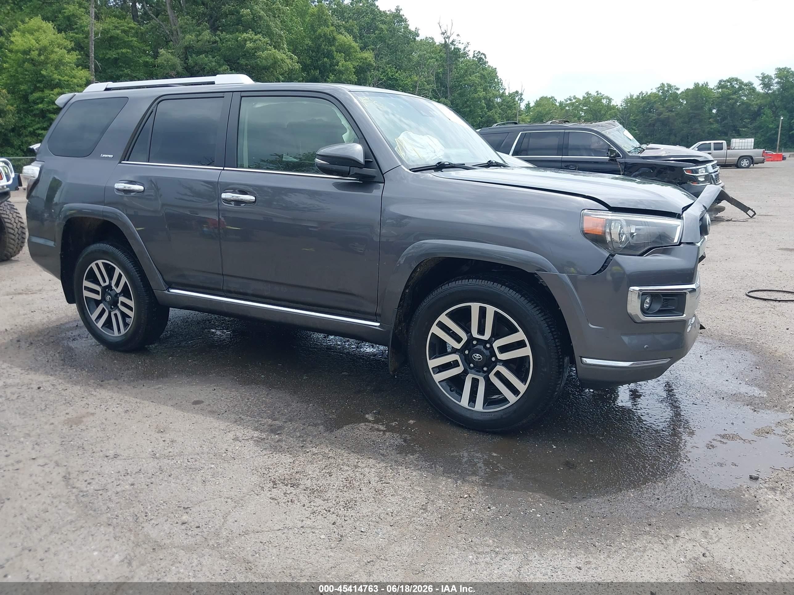2022 Toyota 4Runner Limited, VIN JTEKU5JR3N6086153 — Перед
