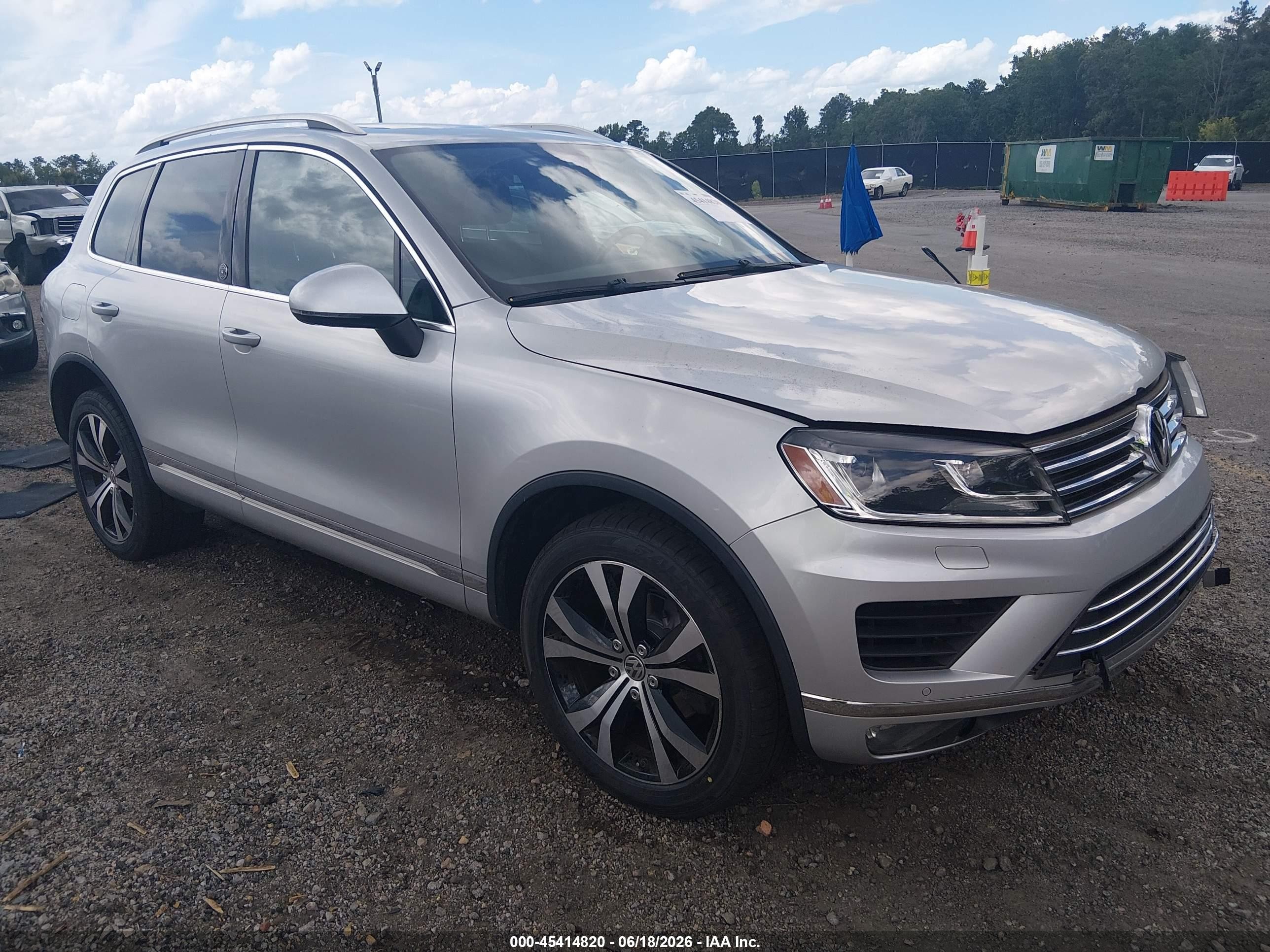 2017 Volkswagen Touareg Wolfsburg Edition, VIN WVGRF7BP0HD004445 — Front end