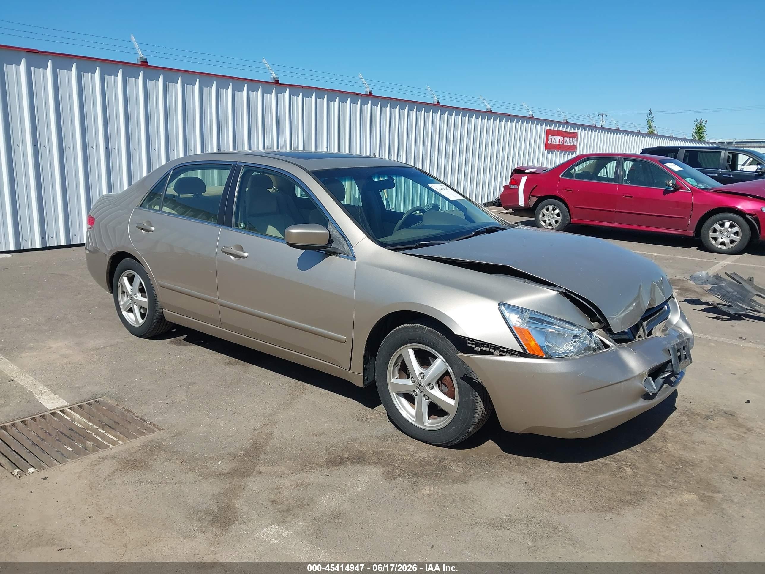 2003 Honda Accord EX, VIN JHMCM56633C067851 — Front end