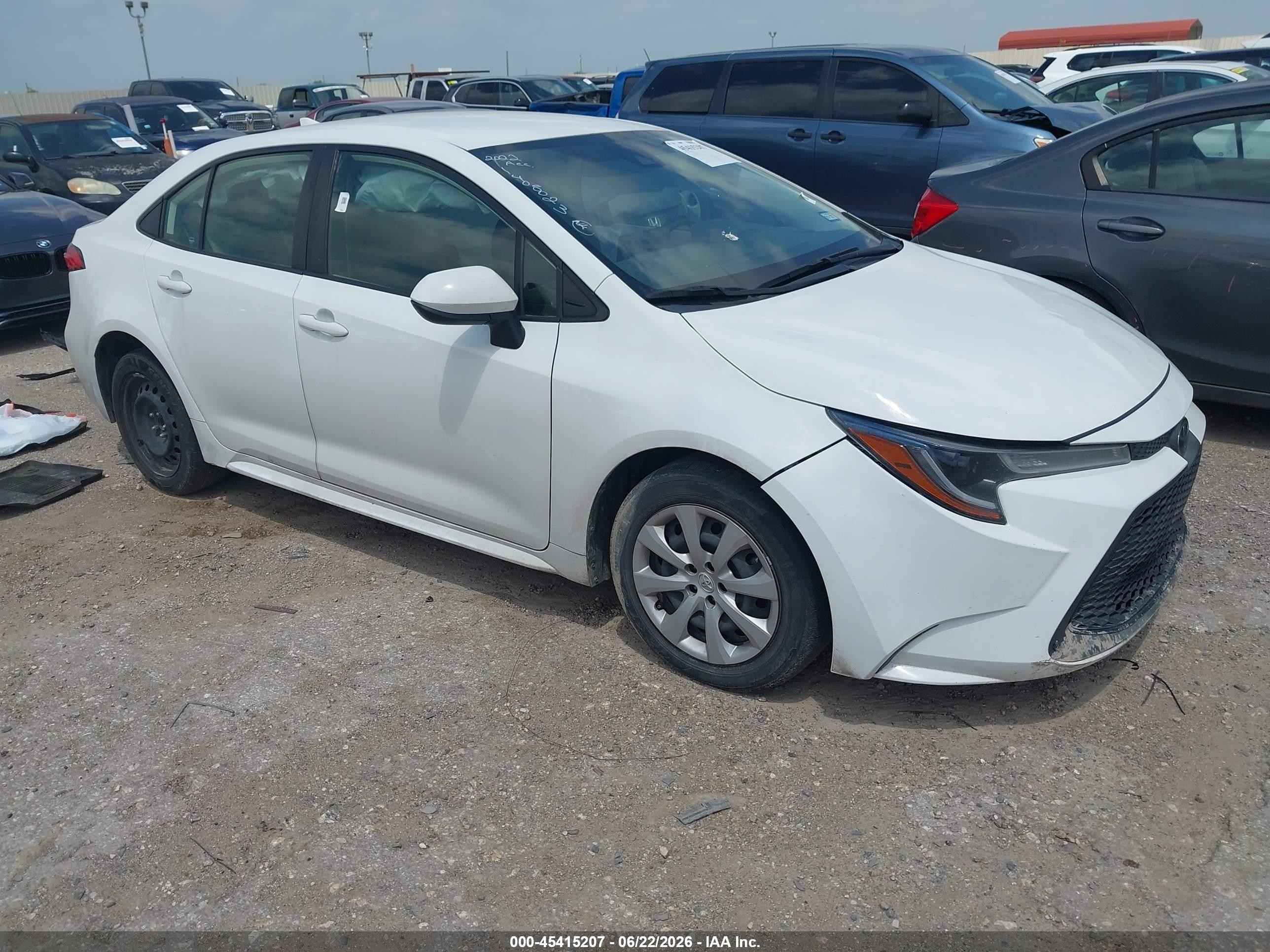 2022 Toyota Corolla LE, VIN JTDEPMAEXN3006543 — Side