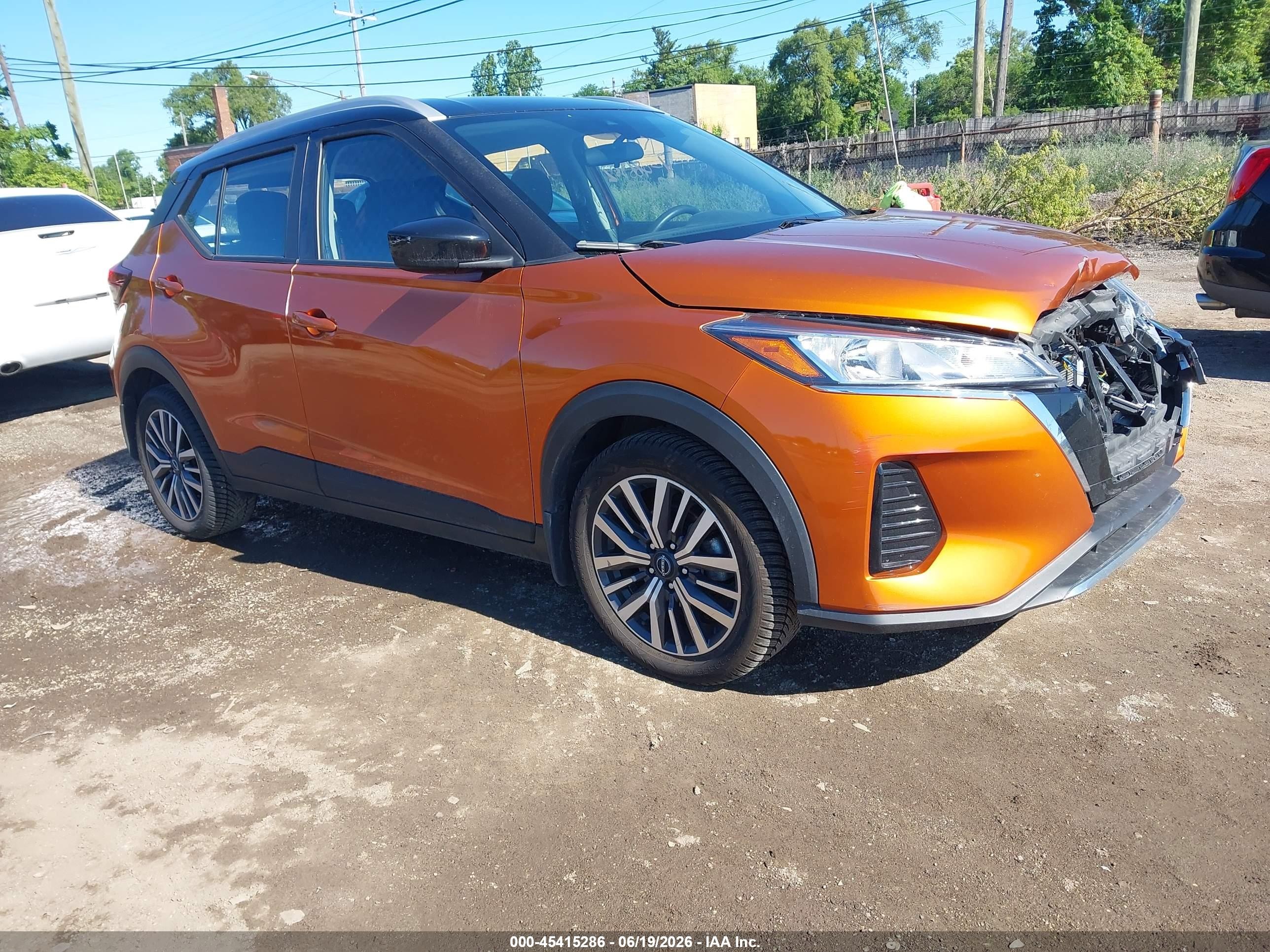 2022 Nissan Kicks SV, VIN 3N1CP5CV3NL486362 — Front end
