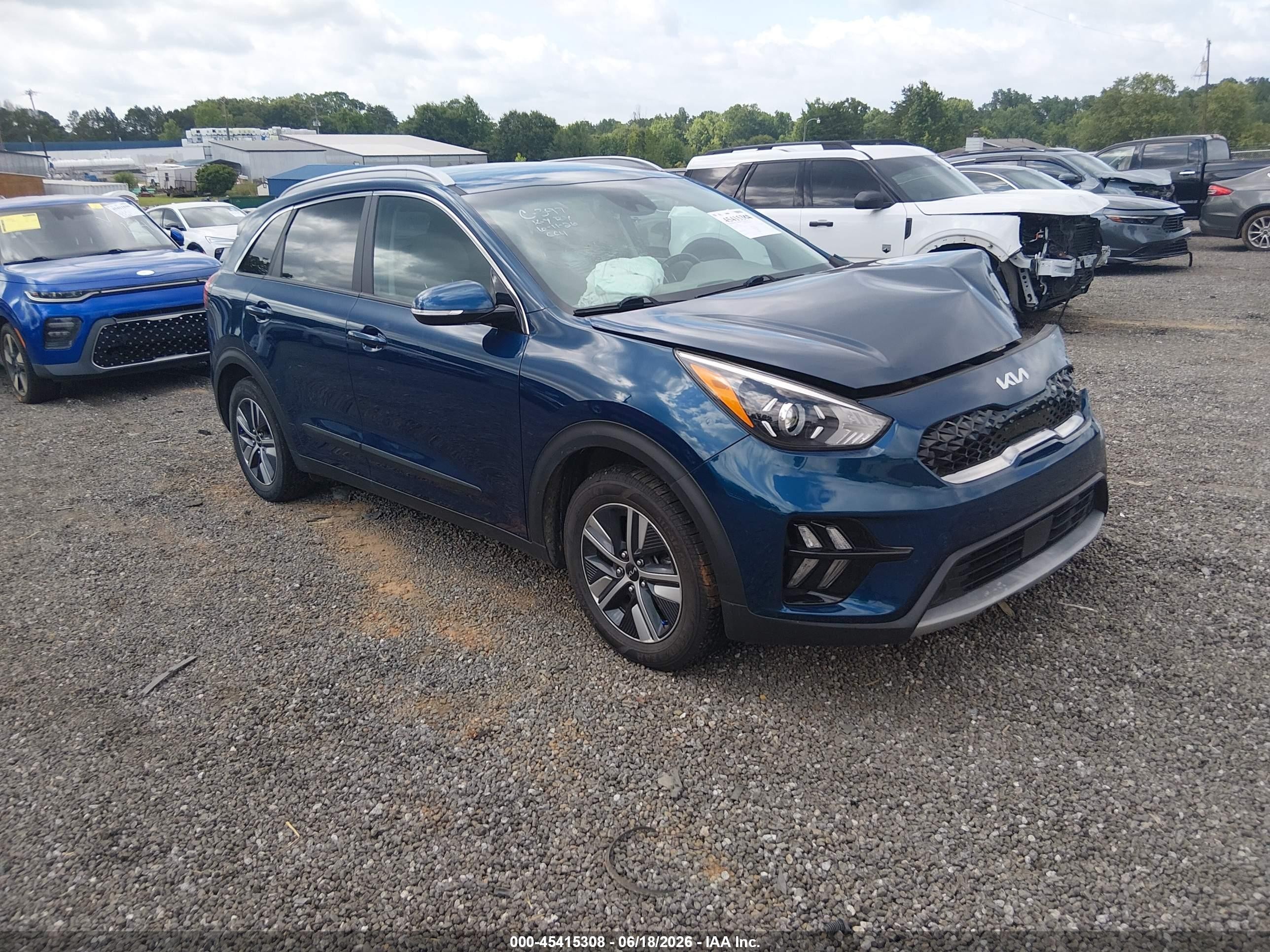 2022 Kia Niro EX, VIN KNDCD3LDXN5532593 — Front end