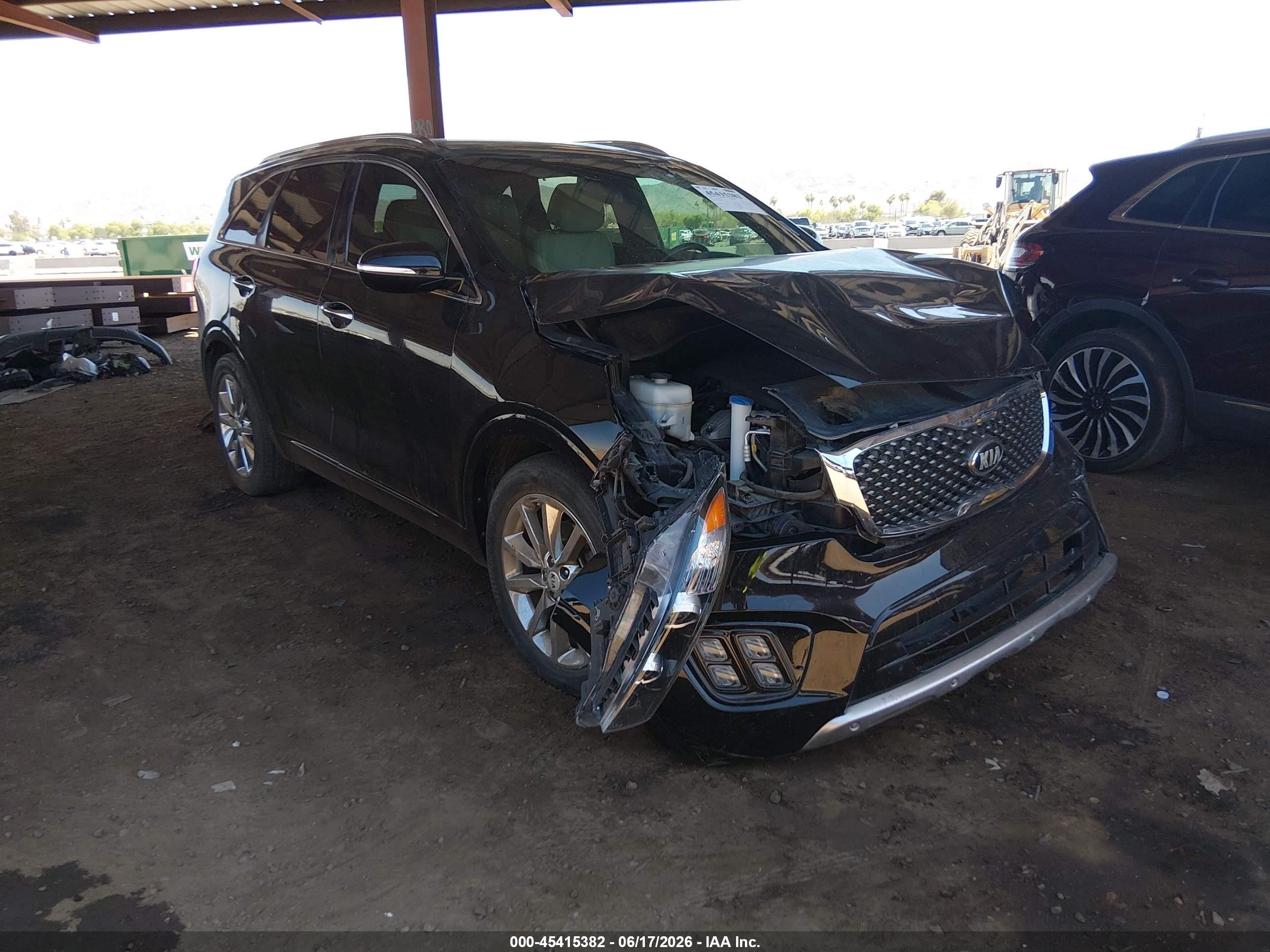 2016 Kia Sorento SXL, VIN 5XYPK4A54GG076352 — Front end