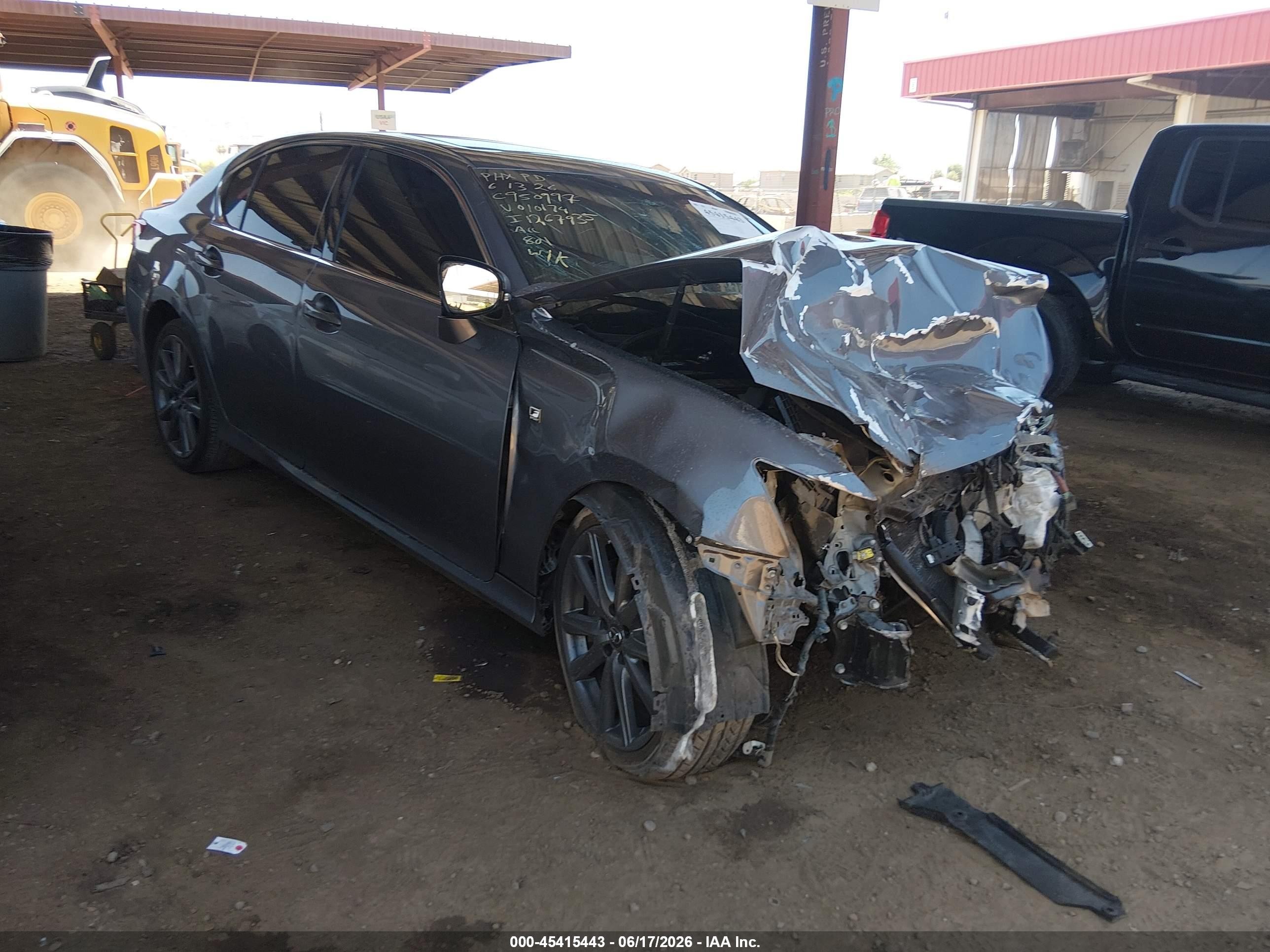 2015 Lexus GS 350, VIN JTHBE1BL3FA010174 — Front end