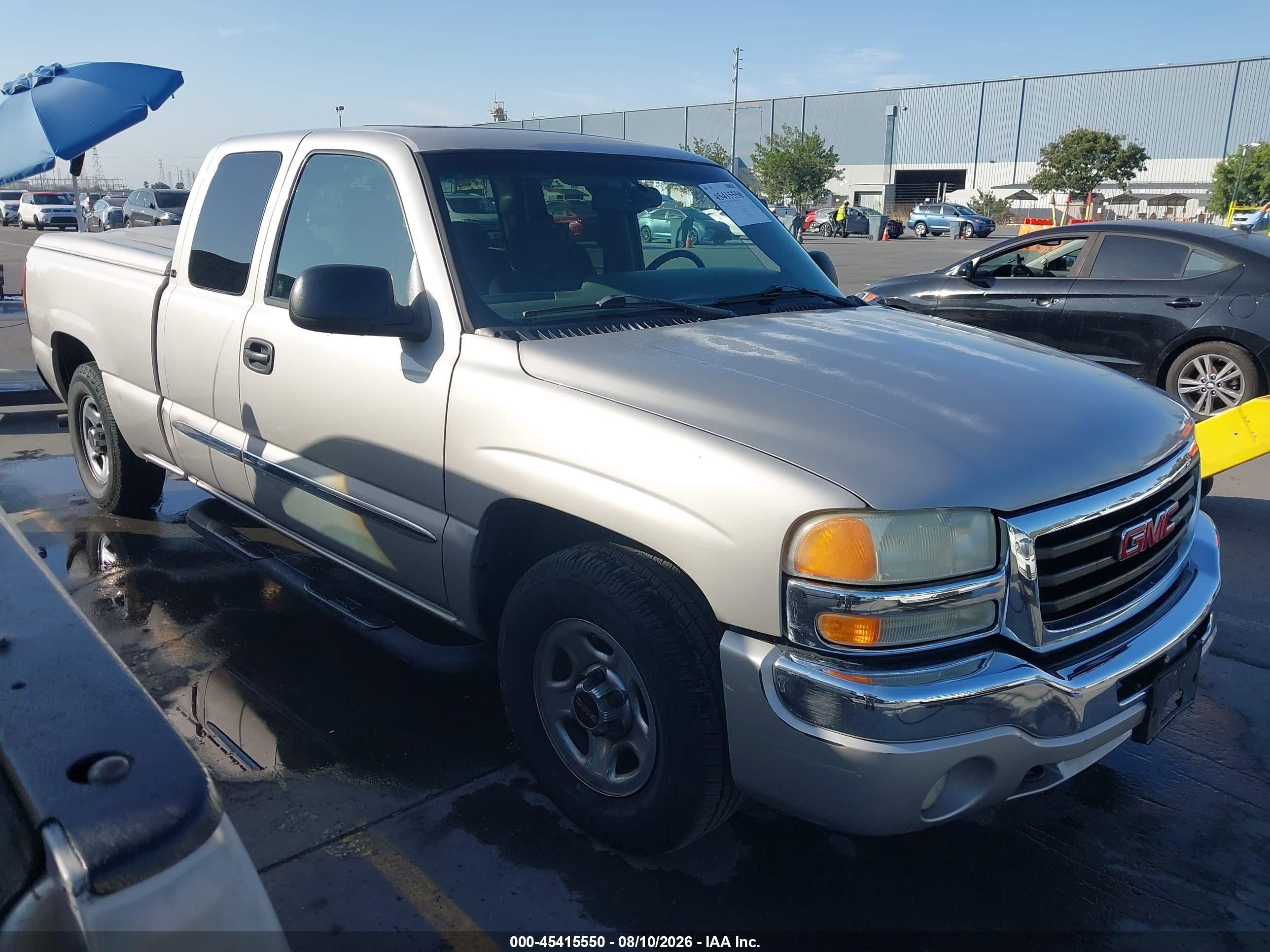 2004 GMC Sierra 1500 SLE, VIN 2GTEC19V941192255 — Not stated