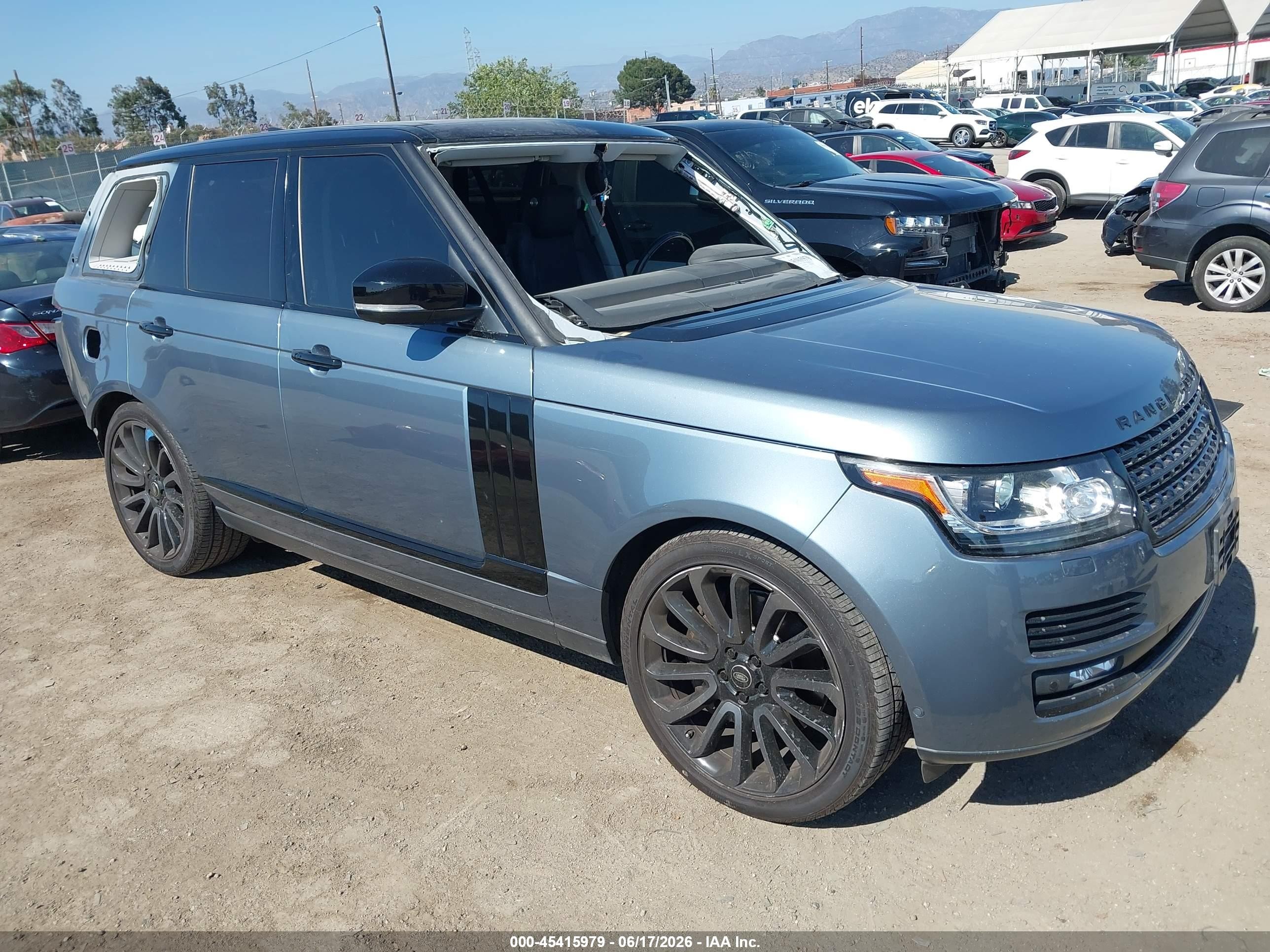 2017 Land Rover Range Rover HSE, VIN SALGS2FV3HA372891 — Rear end