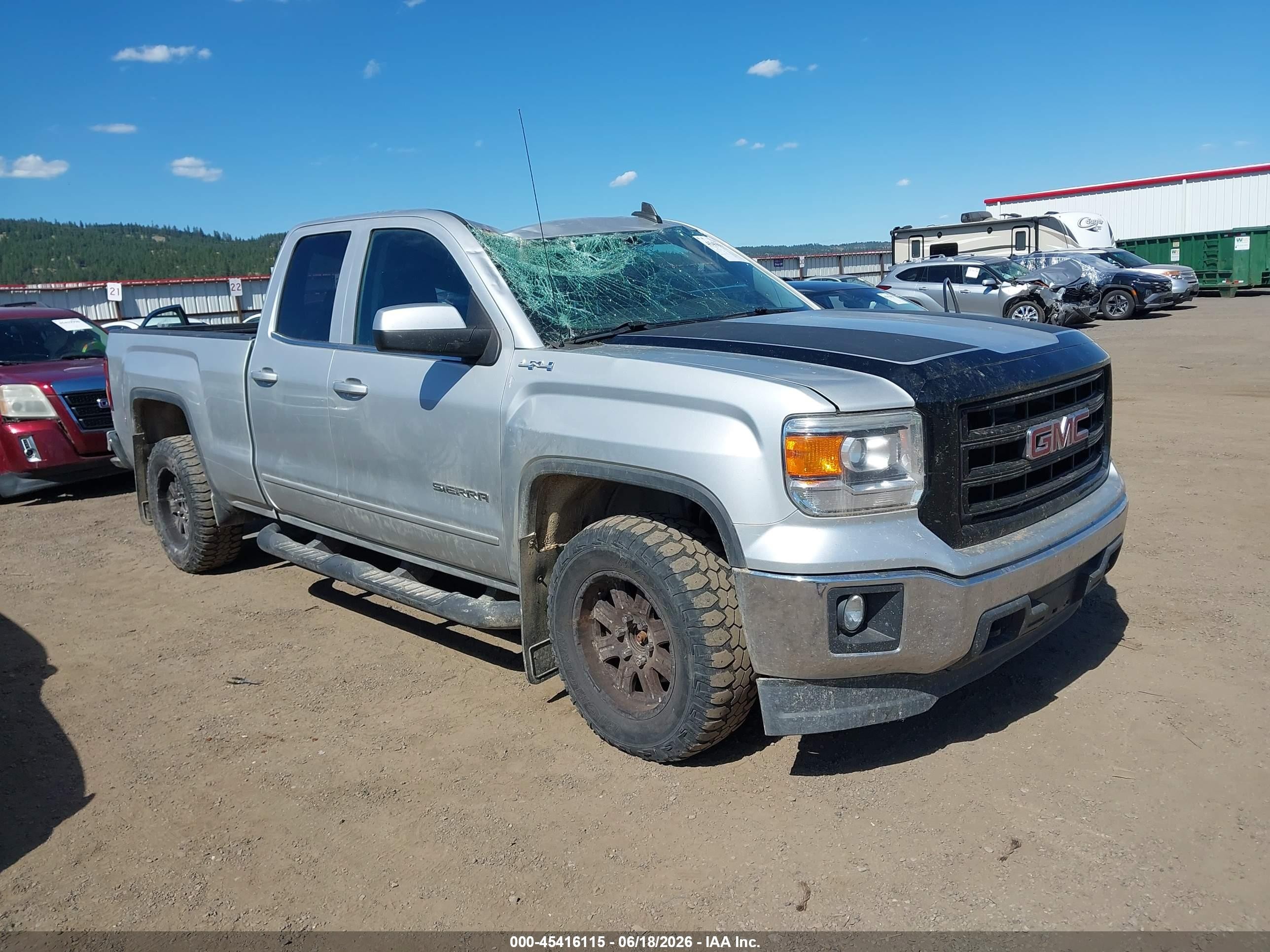 2015 GMC Sierra 1500 SLE, VIN 1GTV2UEC6FZ204946 — Roof