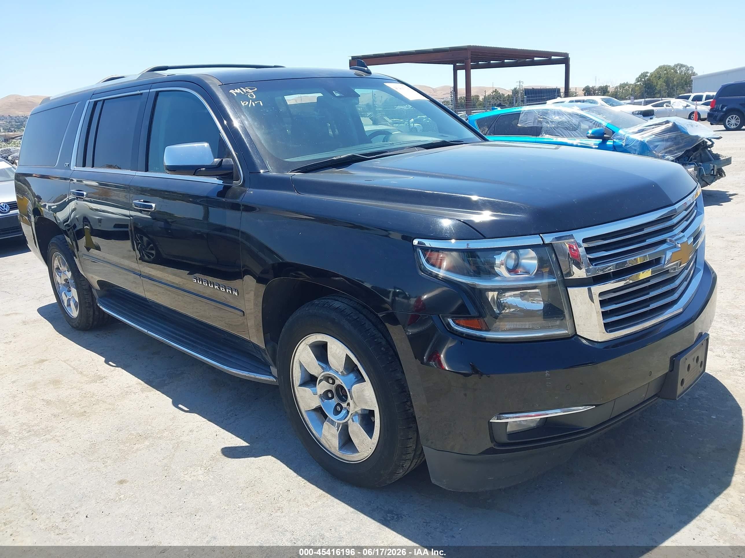 2016 Chevrolet Suburban LTZ, VIN 1GNSKJKC9GR242489 — Normal wear